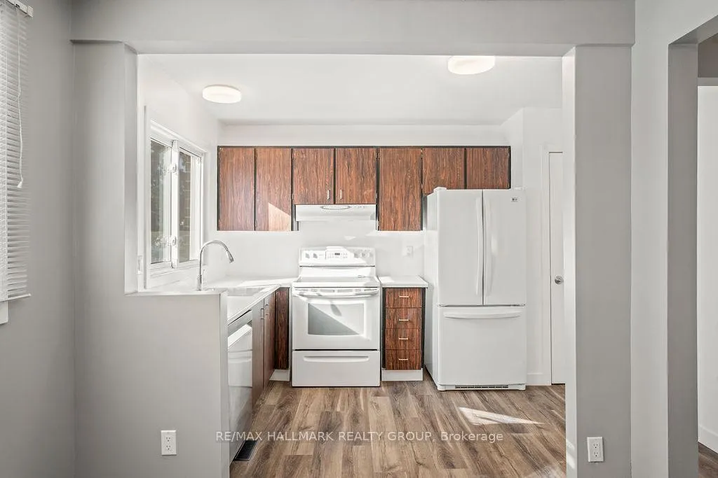 Photo 8 of Unit 48, 2276 Orient Park Drive, Ottawa, Blackburn Hamlet (South) — HOMEH