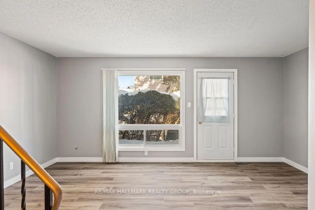 Photo 13 of Unit 48, 2276 Orient Park Drive, Ottawa, Blackburn Hamlet (South) — HOMEH