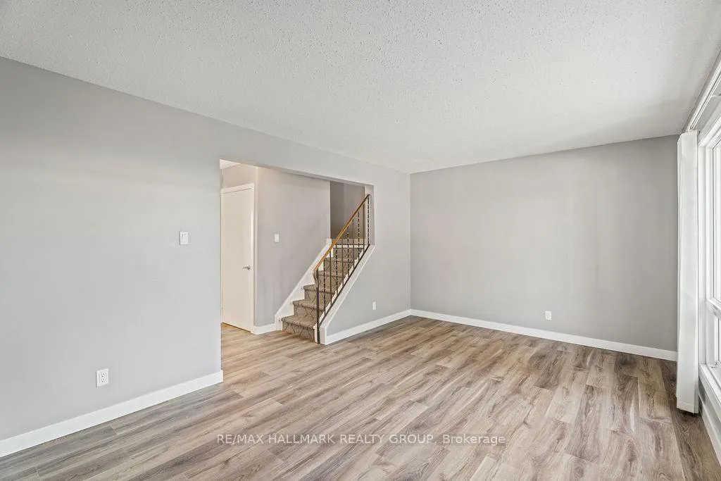 Photo 17 of Unit 48, 2276 Orient Park Drive, Ottawa, Blackburn Hamlet (South) — HOMEH