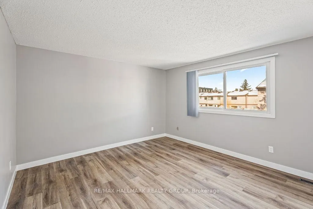 Photo 22 of Unit 48, 2276 Orient Park Drive, Ottawa, Blackburn Hamlet (South) — HOMEH