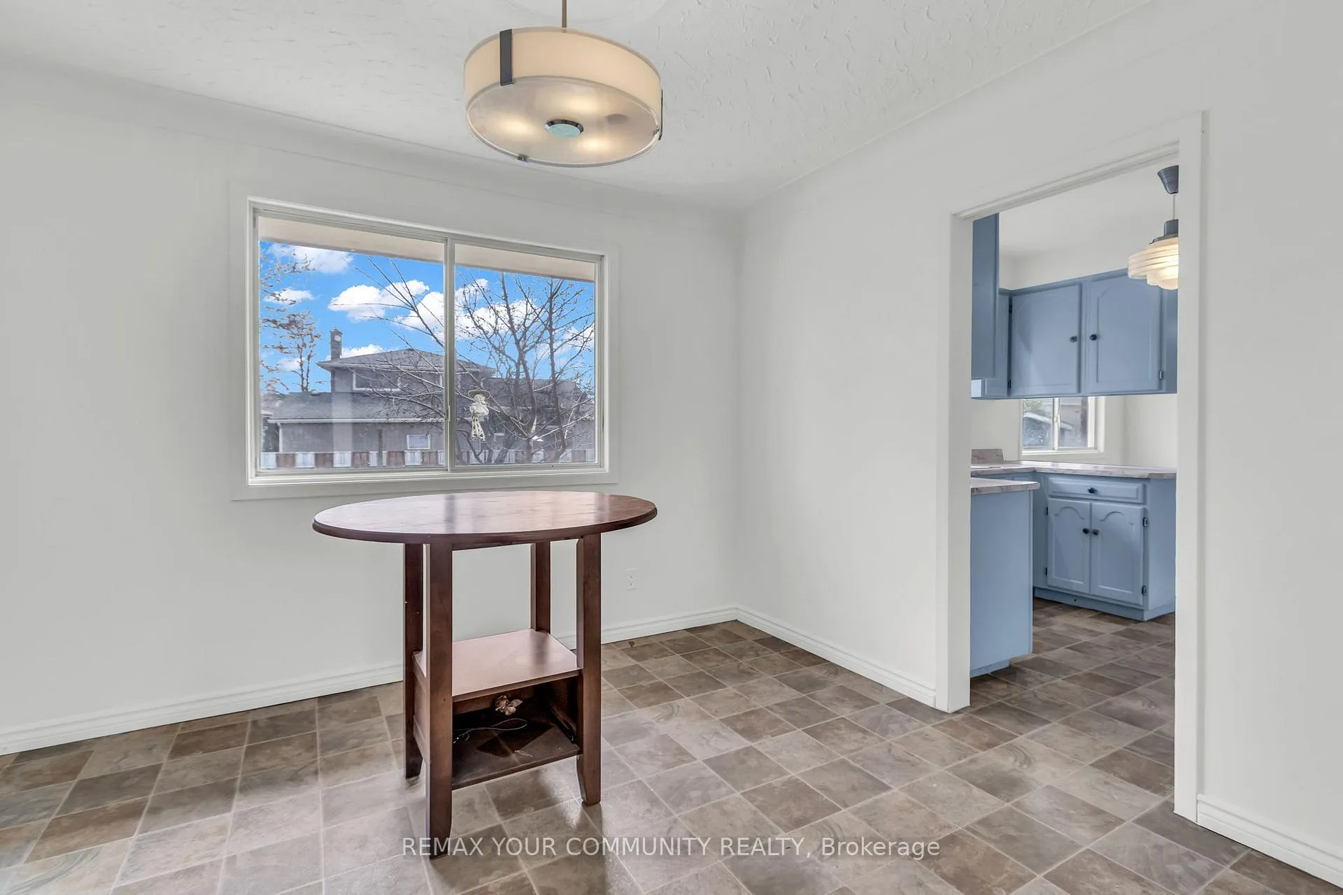 Photo 11 of 32 Wellbrook Boulevard, Welland, Prince Charles — HOMEH