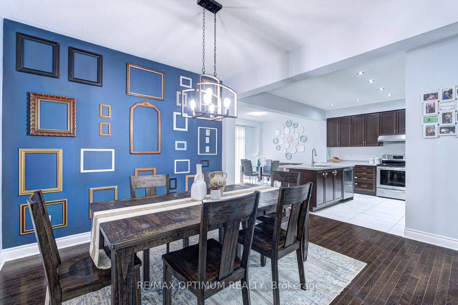 Photo 8 of 35 Andretti Crescent, Brampton, Credit Valley — HOMEH
