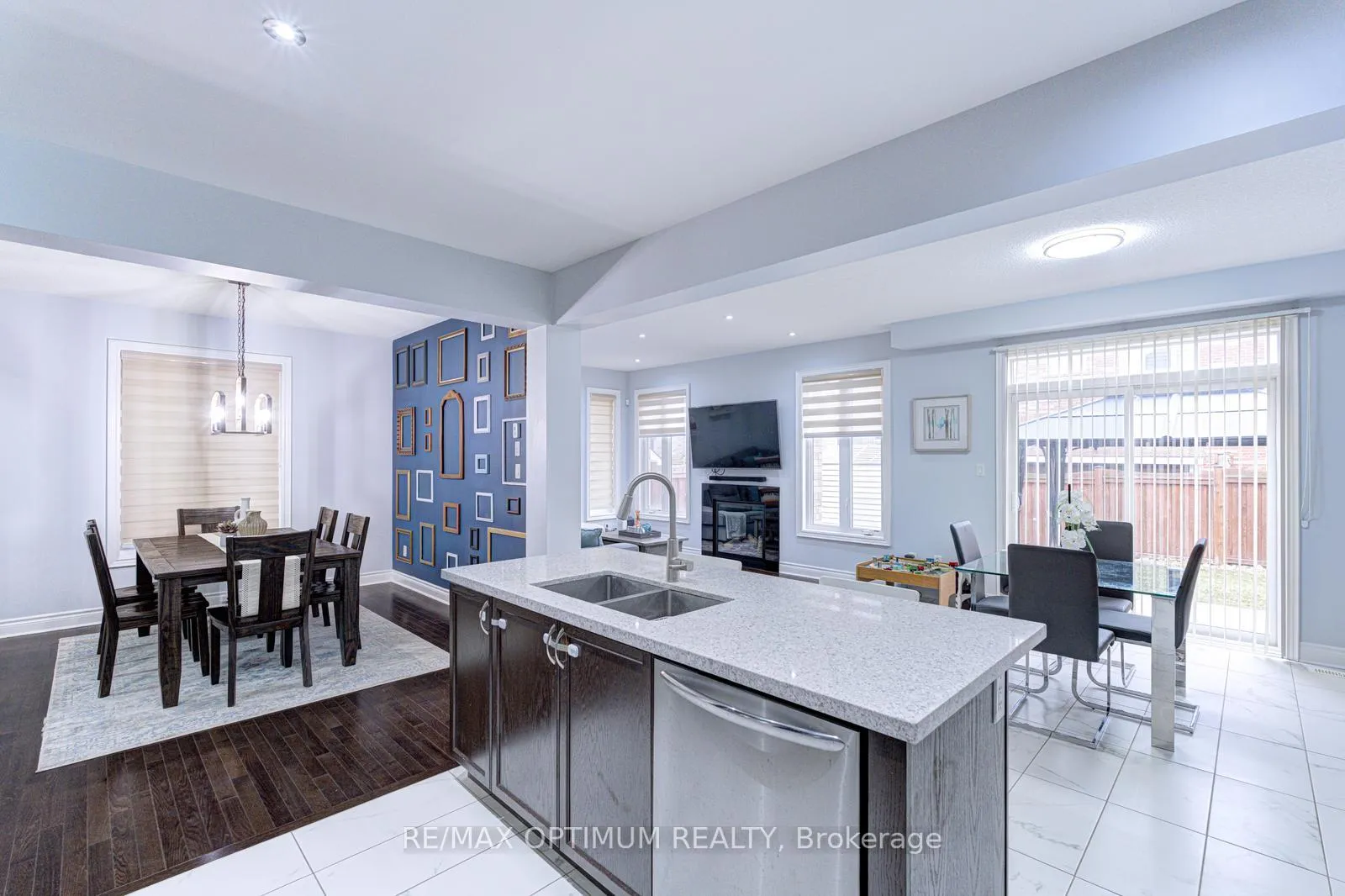 Photo 13 of 35 Andretti Crescent, Brampton, Credit Valley — HOMEH
