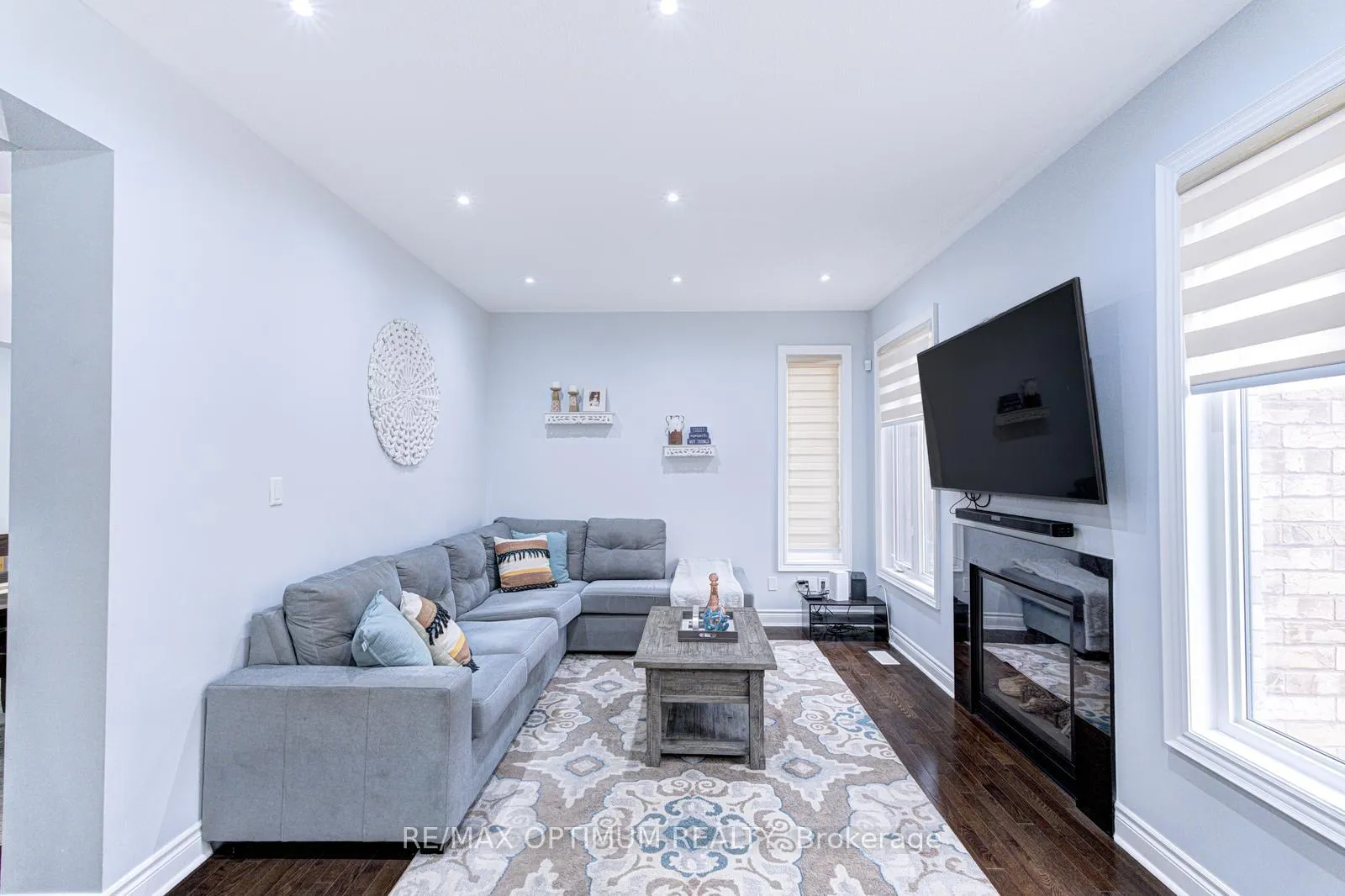 Photo 17 of 35 Andretti Crescent, Brampton, Credit Valley — HOMEH