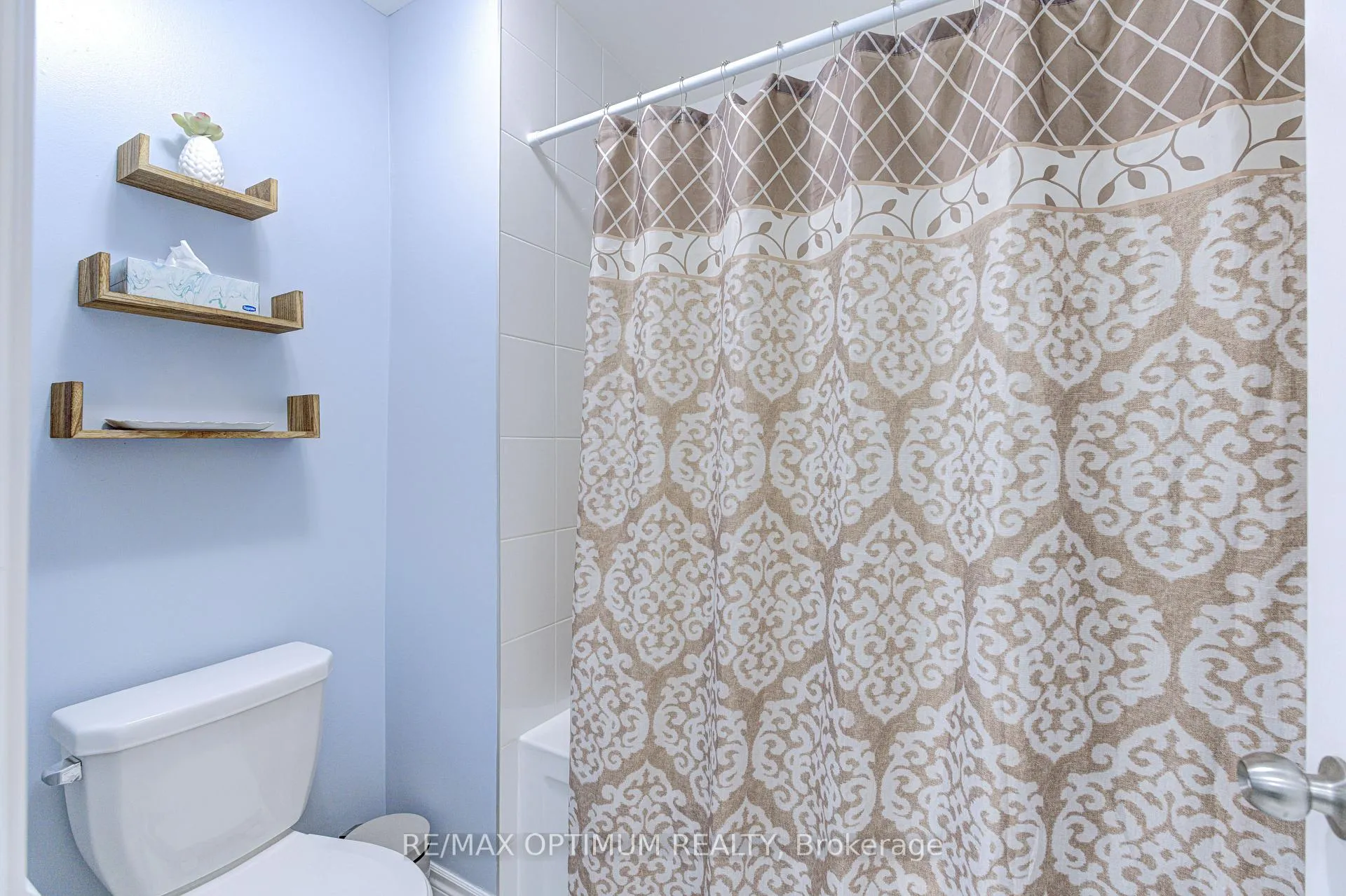 Photo 37 of 35 Andretti Crescent, Brampton, Credit Valley — HOMEH