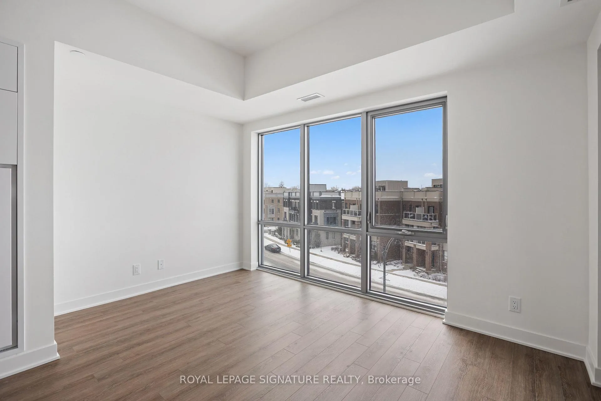 Photo 12 of Unit 411, 51 Clarington Boulevard, Clarington, Bowmanville — HOMEH