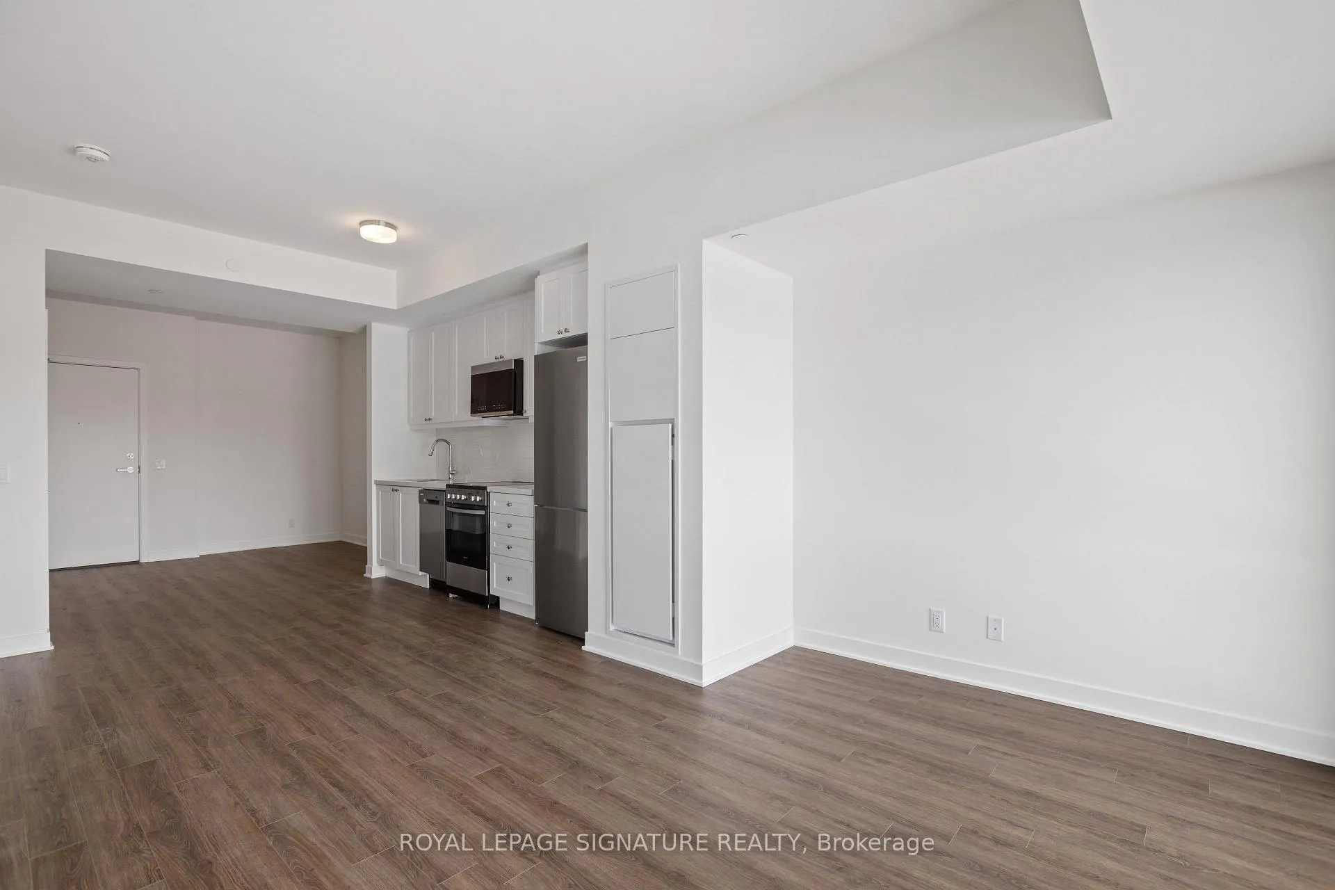 Photo 16 of Unit 411, 51 Clarington Boulevard, Clarington, Bowmanville — HOMEH