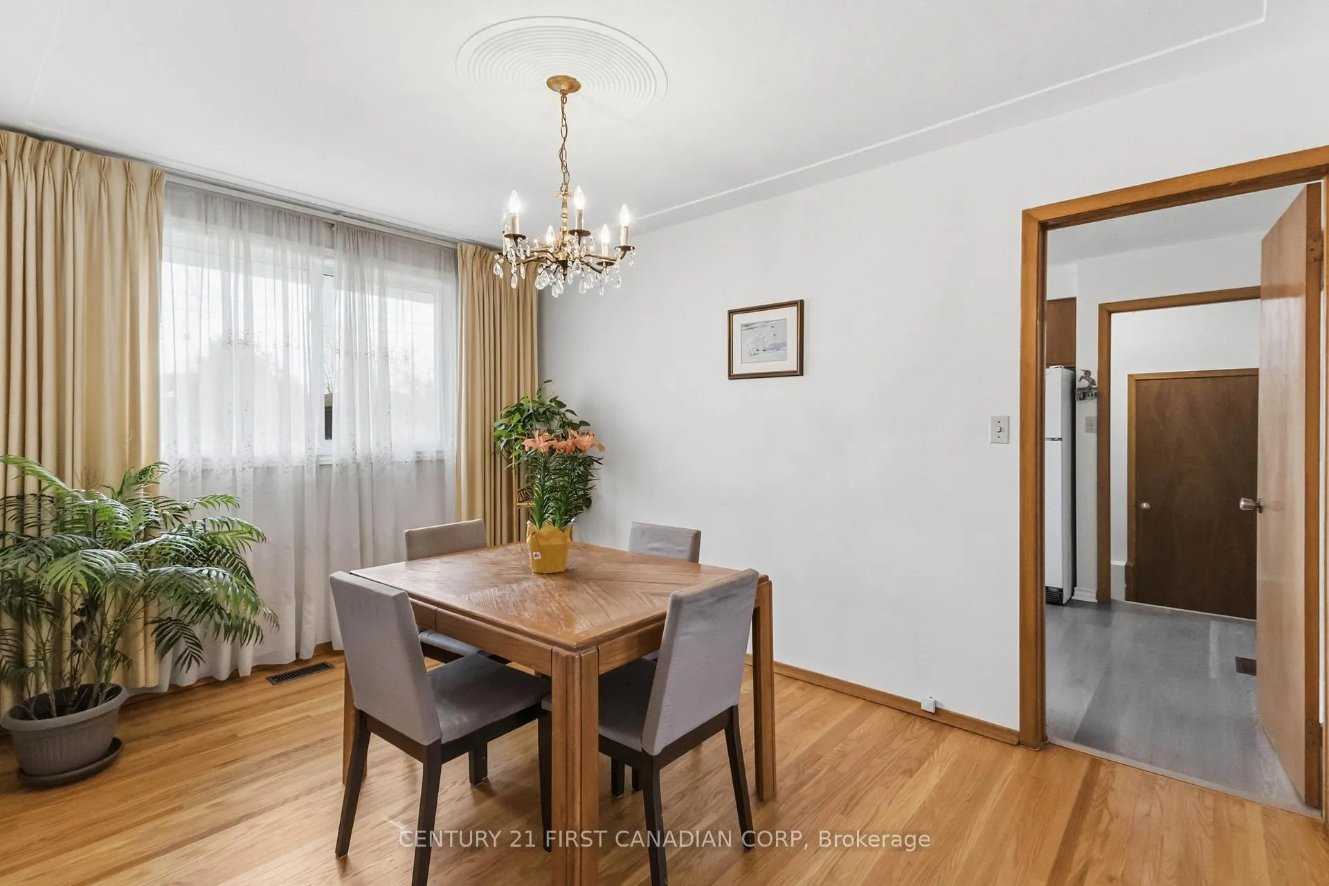 Photo 13 of 7 Howard Place, St. Thomas — HOMEH