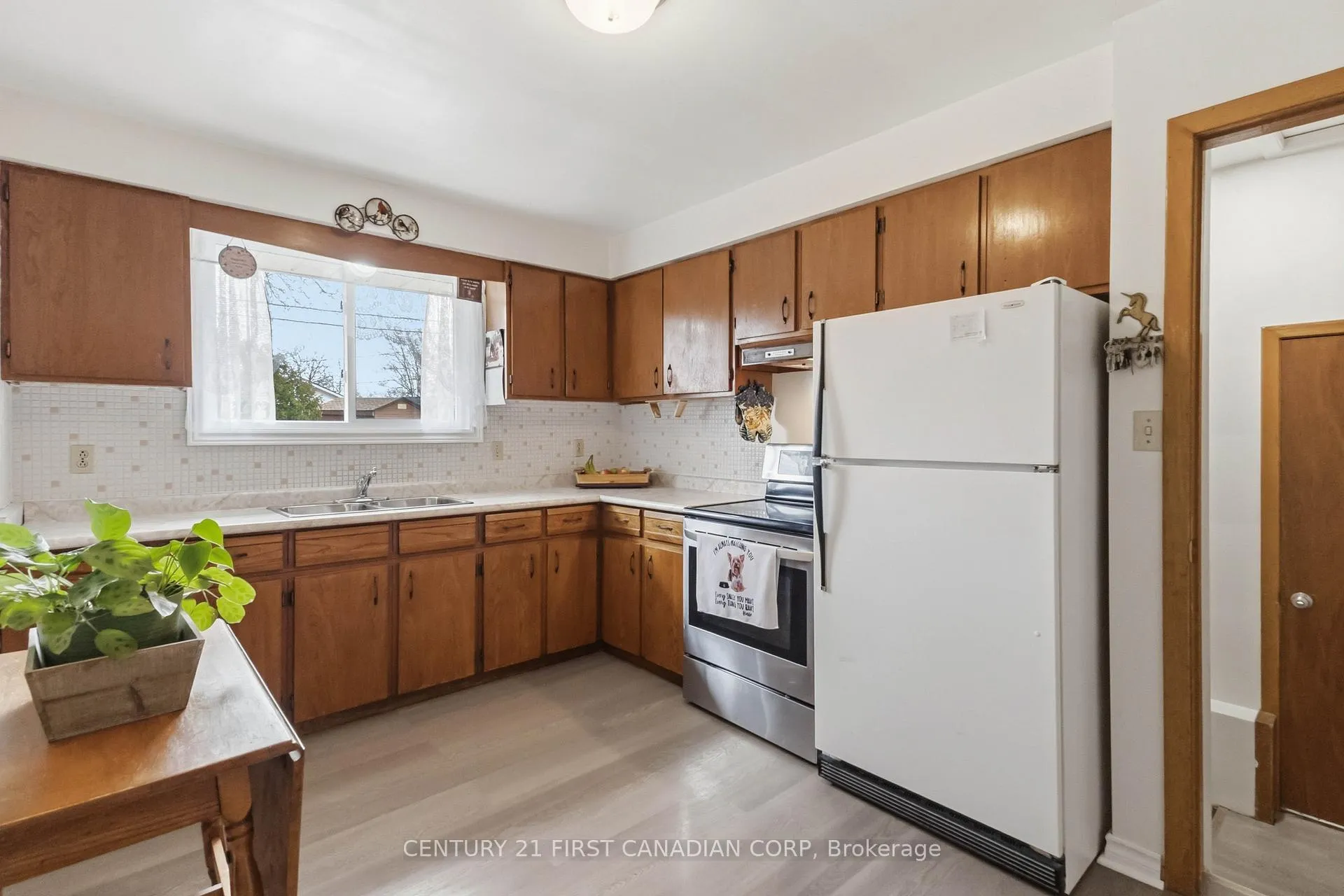 Photo 17 of 7 Howard Place, St. Thomas — HOMEH