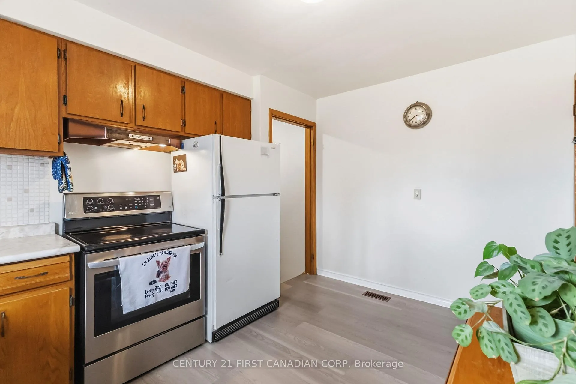 Photo 20 of 7 Howard Place, St. Thomas — HOMEH