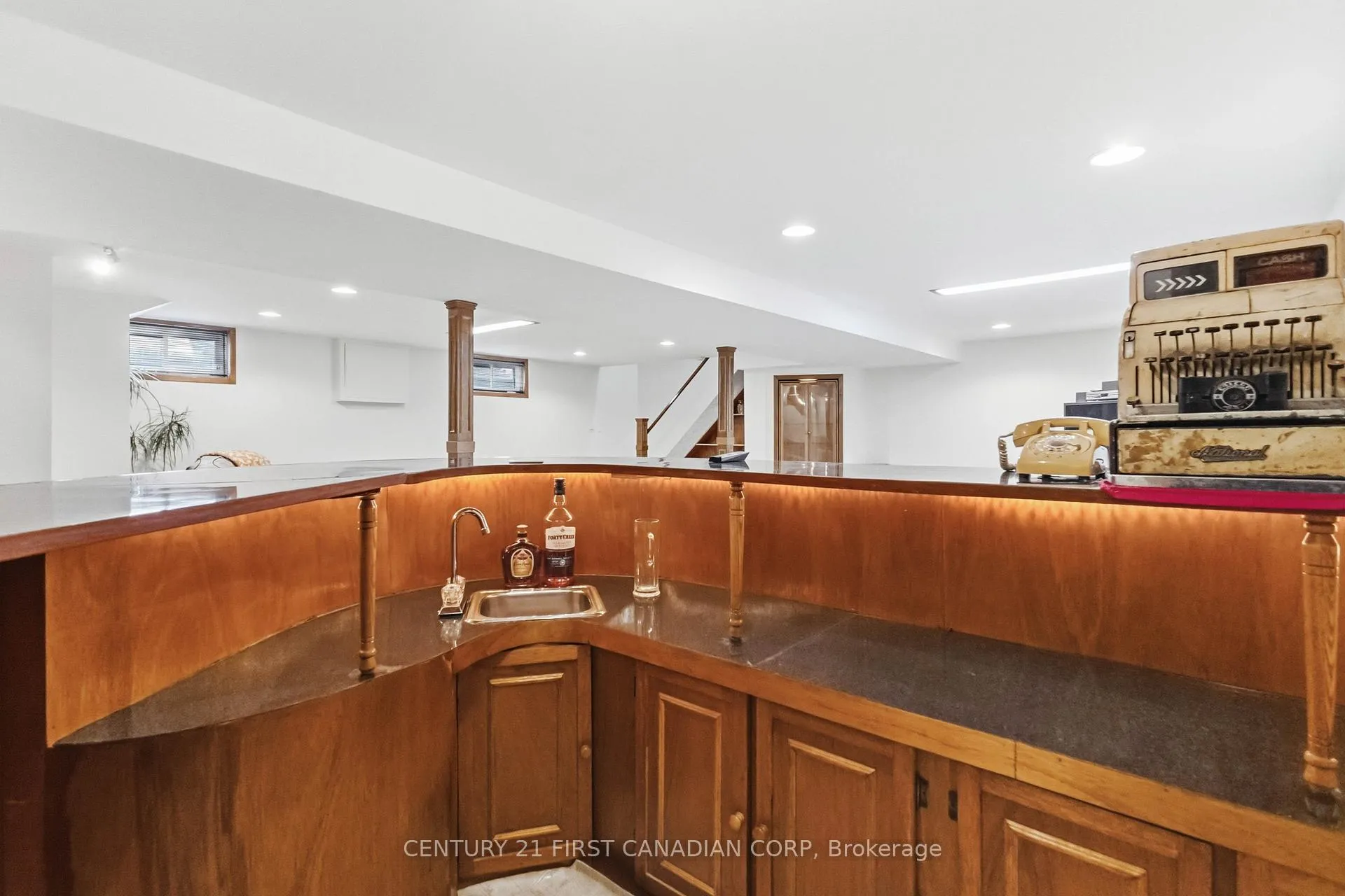 Photo 33 of 7 Howard Place, St. Thomas — HOMEH