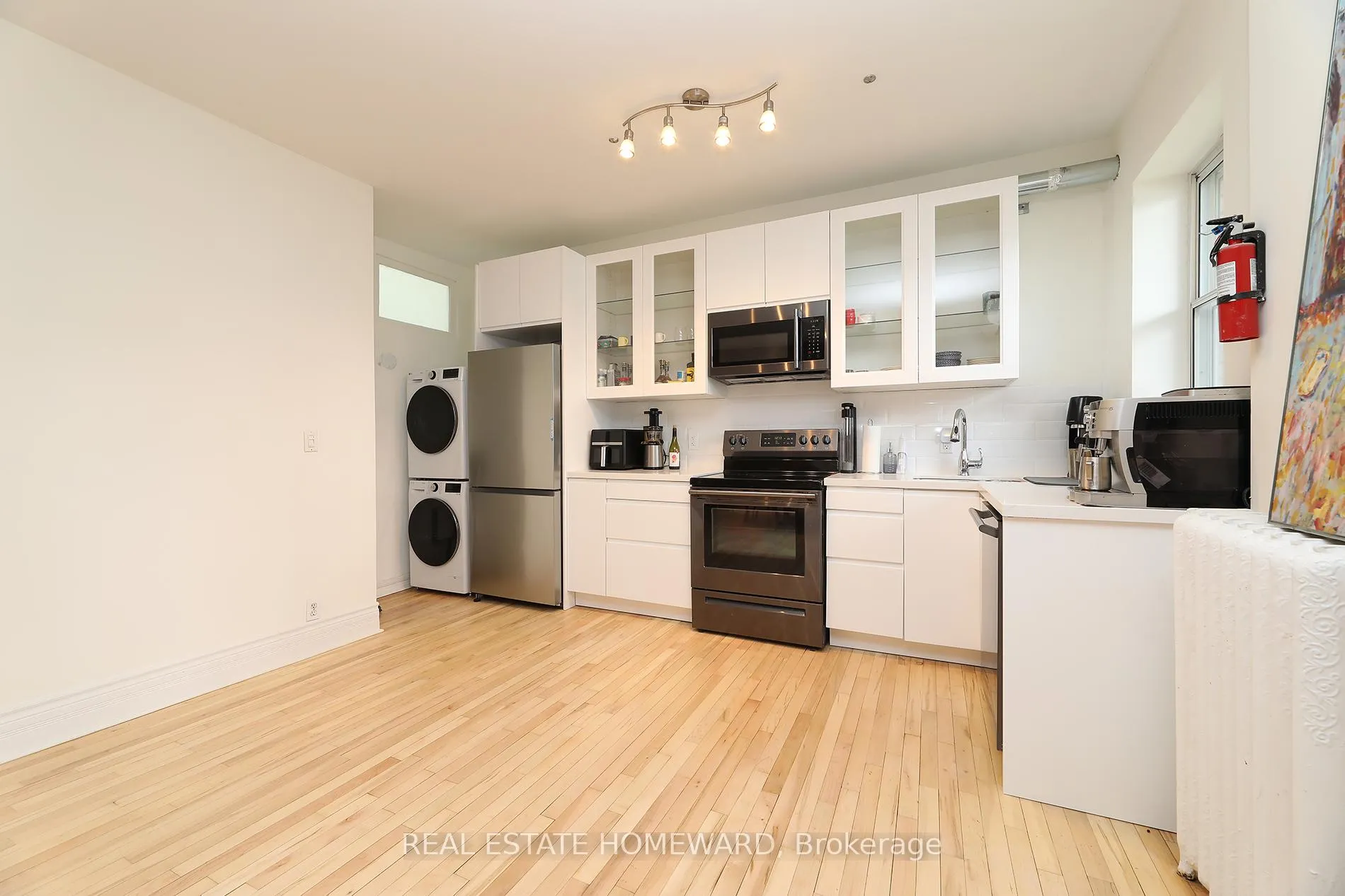 Photo 4 of Unit 2, 1378 Queen Street E, Toronto, Greenwood-Coxwell — HOMEH