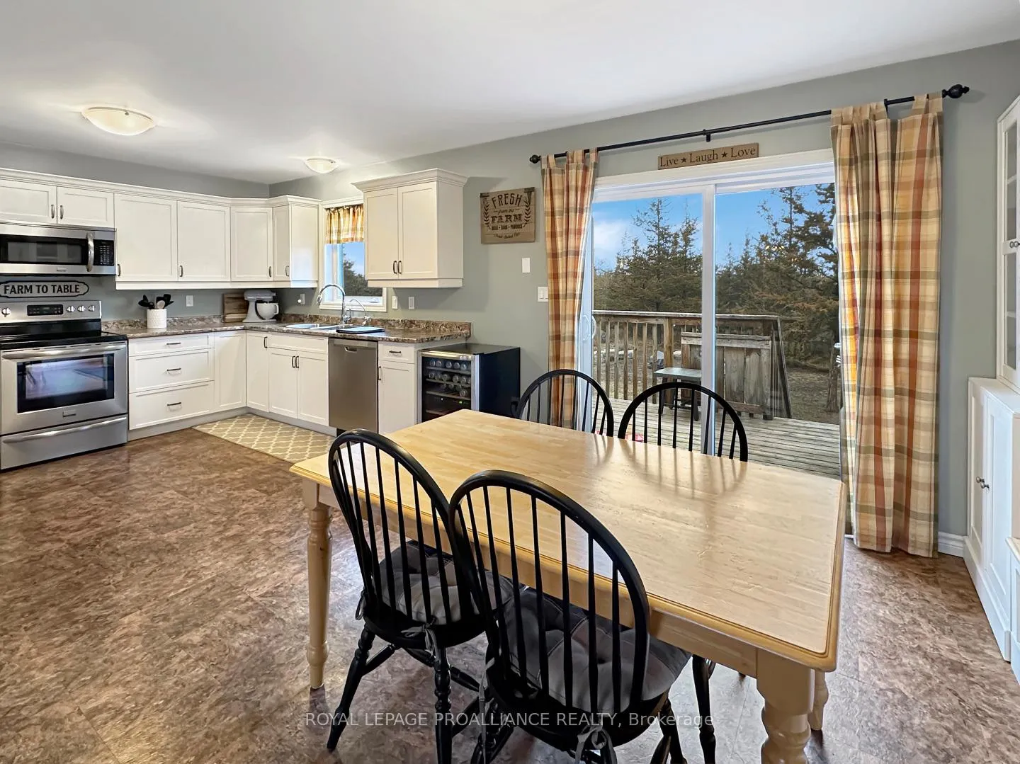 Photo 9 of 2073 Shannon Road, Tyendinaga, Tyendinaga Township — HOMEH