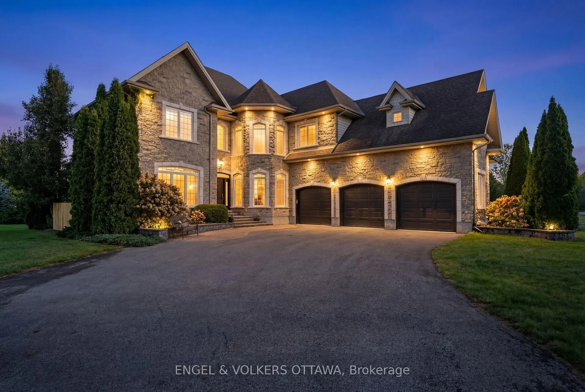 Front of 6227 Pebblewoods Drive