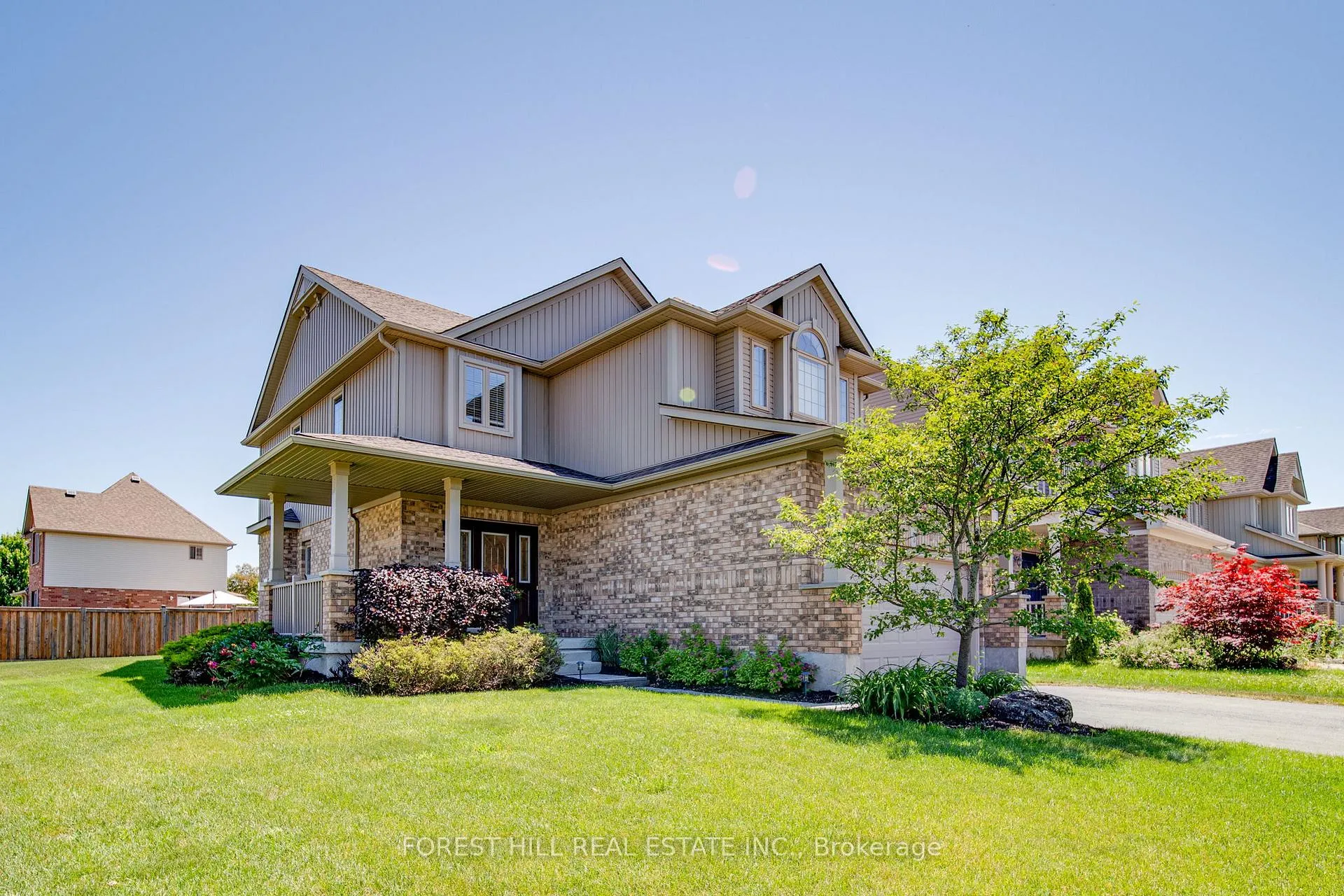 Photo 2 of 54 Chamberlain Crescent, Collingwood — HOMEH