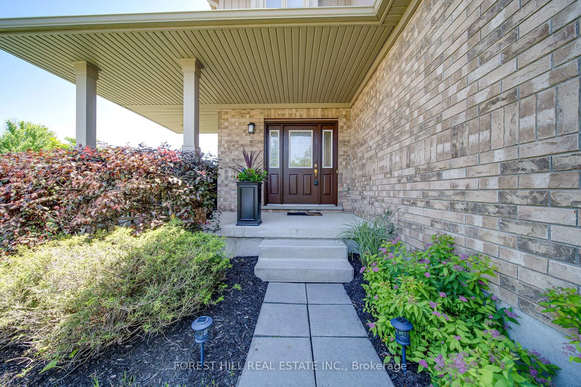 Photo 3 of 54 Chamberlain Crescent, Collingwood — HOMEH