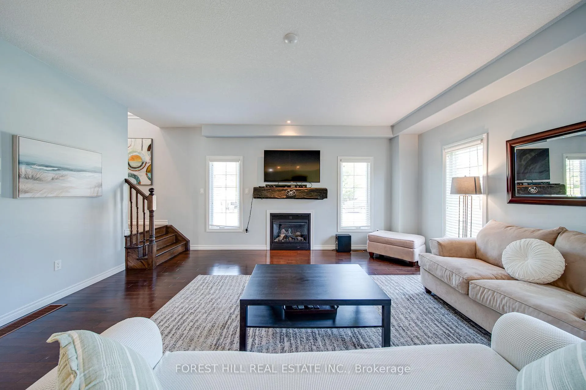 Photo 14 of 54 Chamberlain Crescent, Collingwood — HOMEH
