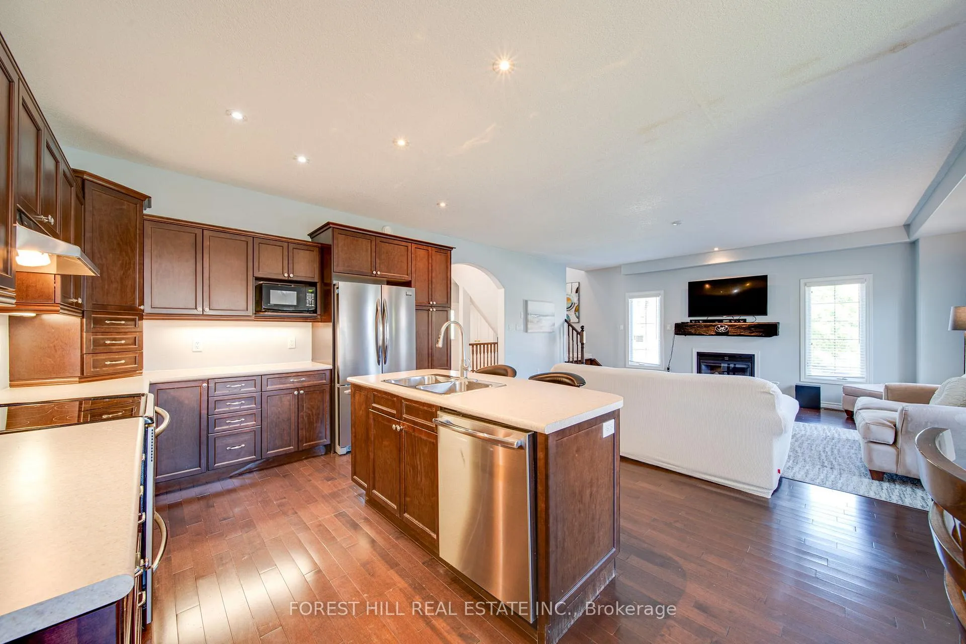 Photo 18 of 54 Chamberlain Crescent, Collingwood — HOMEH