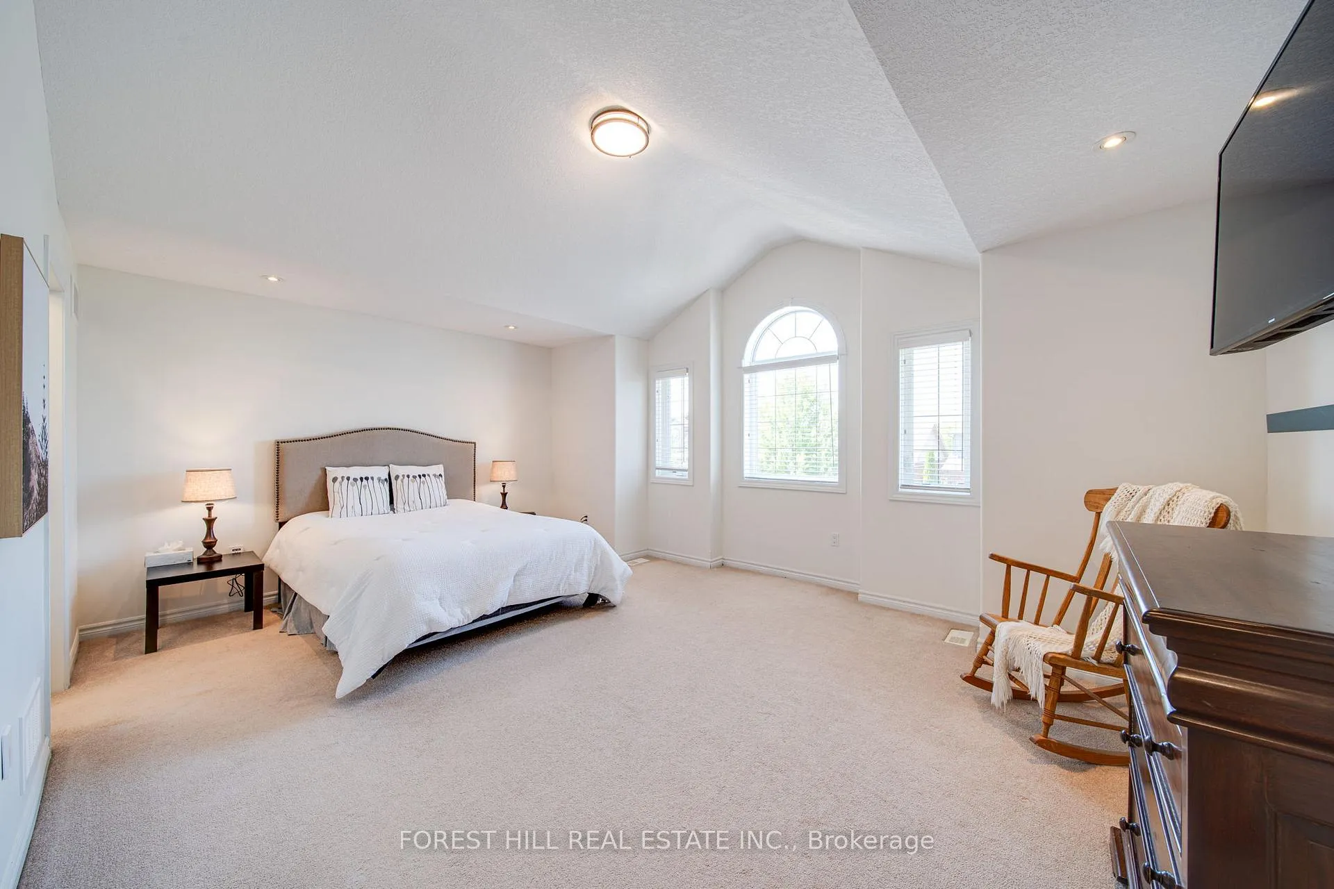 Photo 28 of 54 Chamberlain Crescent, Collingwood — HOMEH