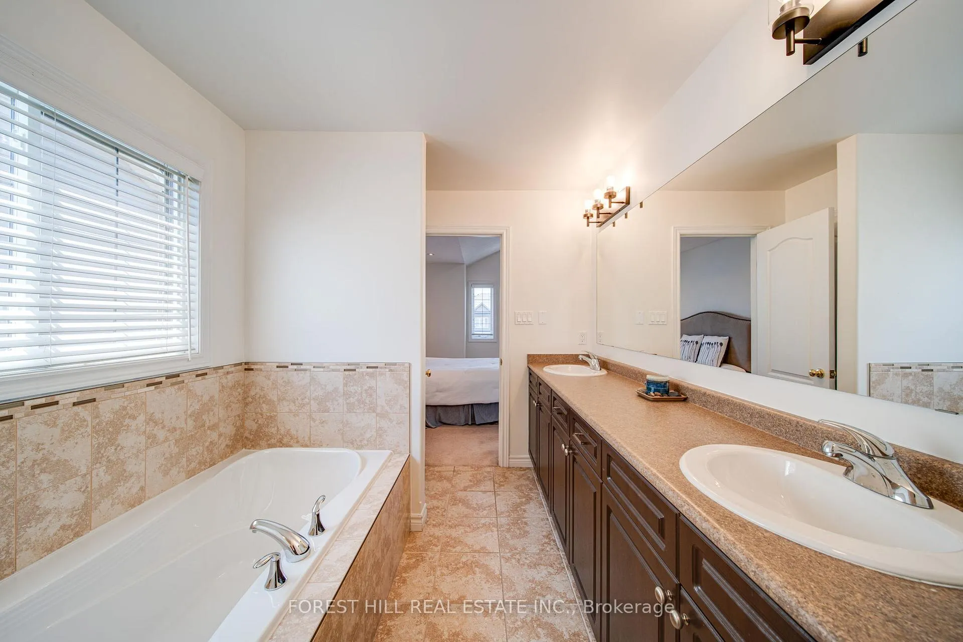 Photo 35 of 54 Chamberlain Crescent, Collingwood — HOMEH