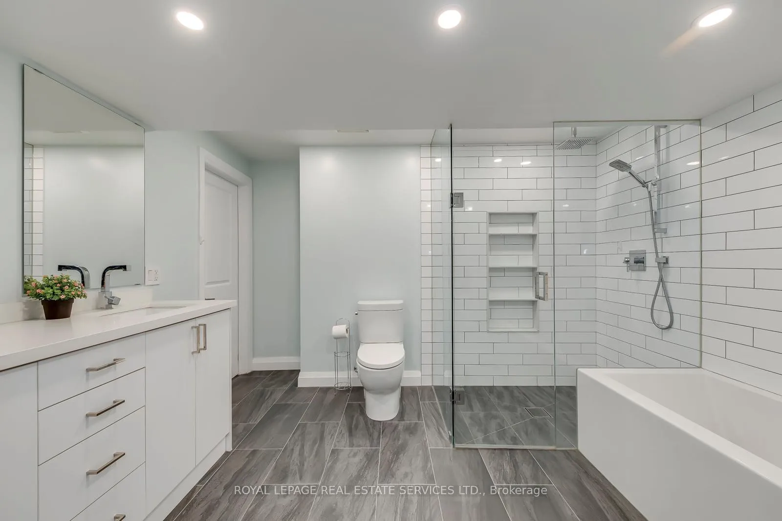 Photo 37 of 236 Slywood Crescent, Vaughan, Vellore Village — HOMEH