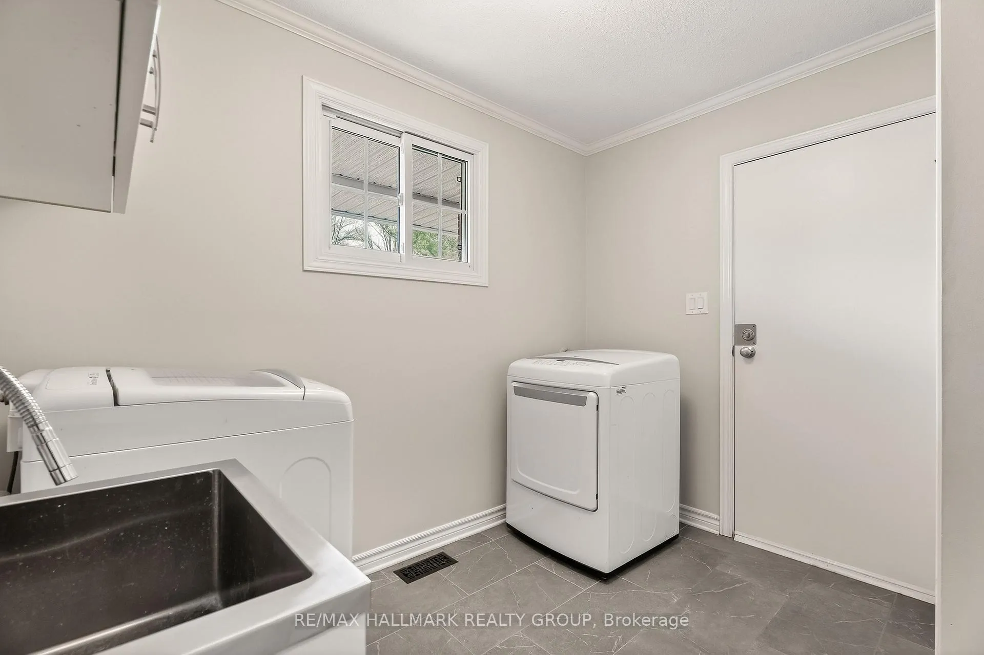 Photo 18 of 6553 Michelangelo Court, Ottawa, North Gower — HOMEH