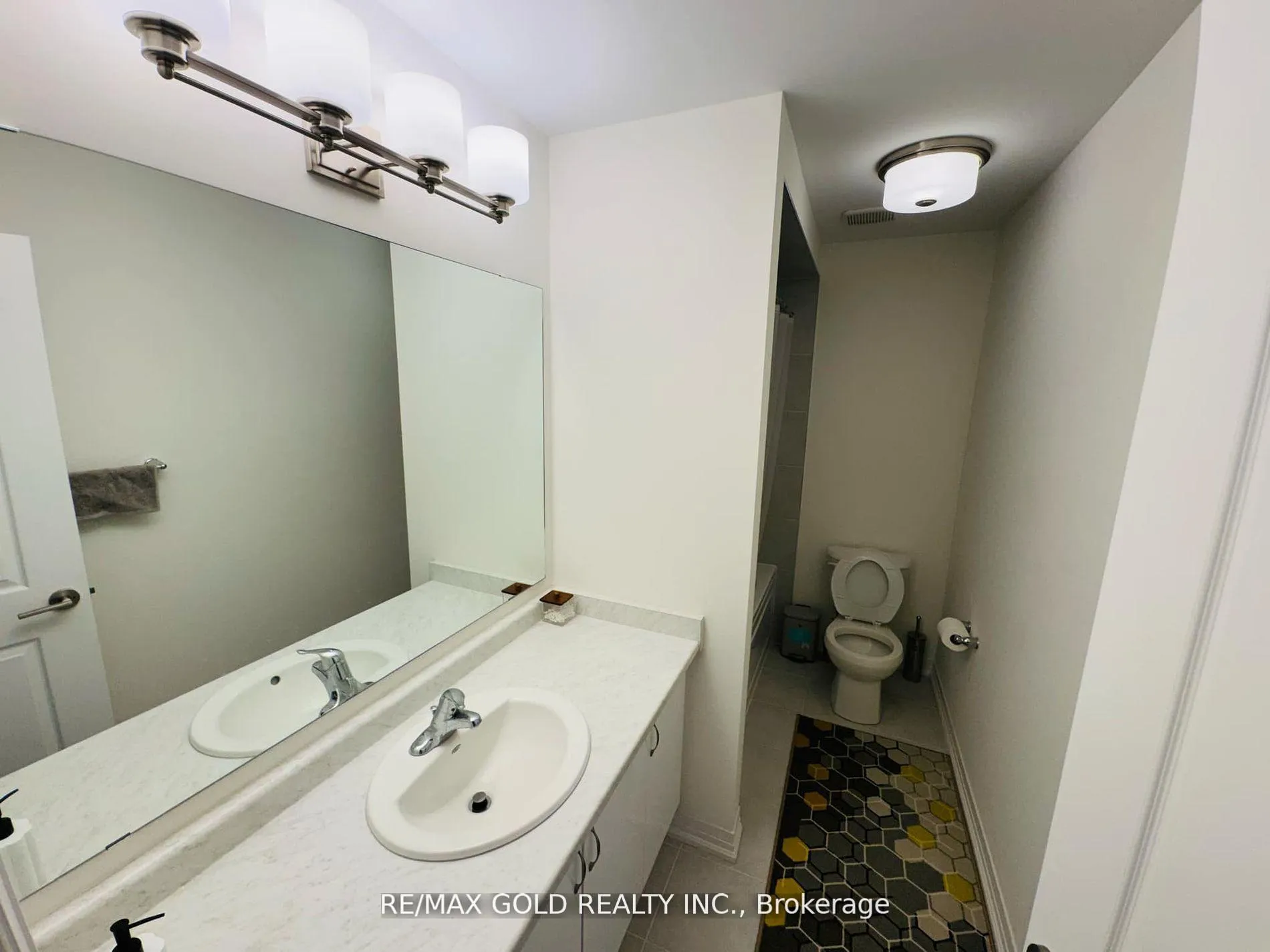Photo 9 of 35 George Brier Drive E, Brant, Paris — HOMEH