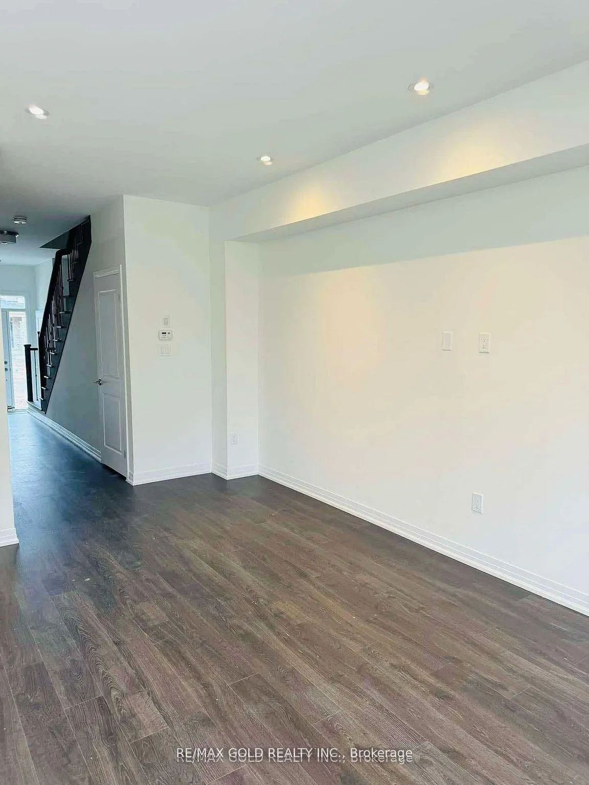 Photo 30 of 35 George Brier Drive E, Brant, Paris — HOMEH