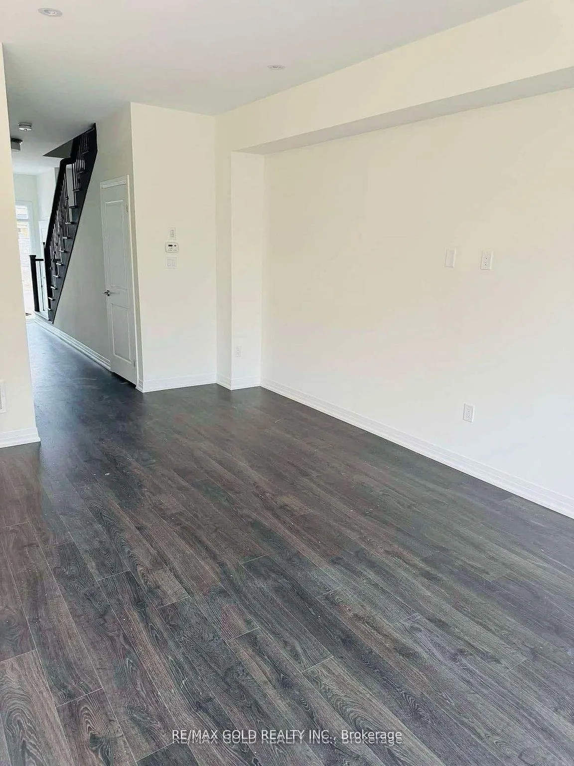 Photo 32 of 35 George Brier Drive E, Brant, Paris — HOMEH