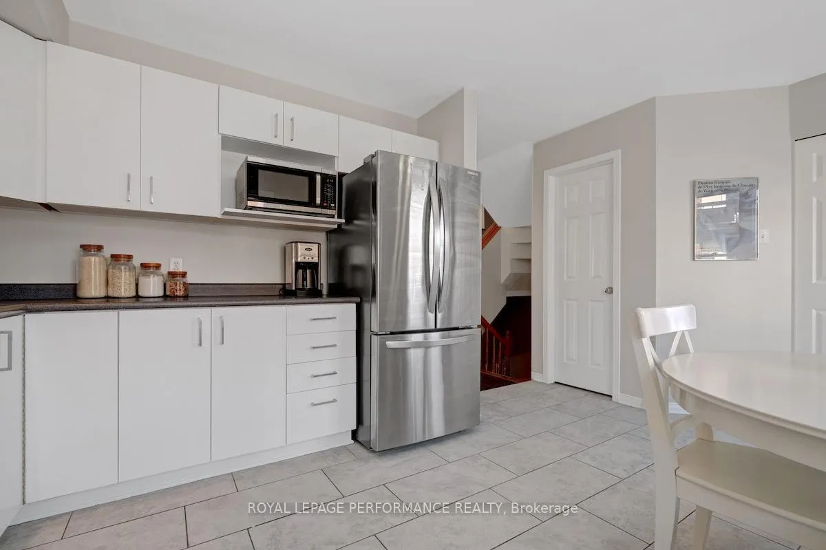 Photo 15 of 175 Arcola Private, Ottawa, Overbrook/Castle Heights — HOMEH