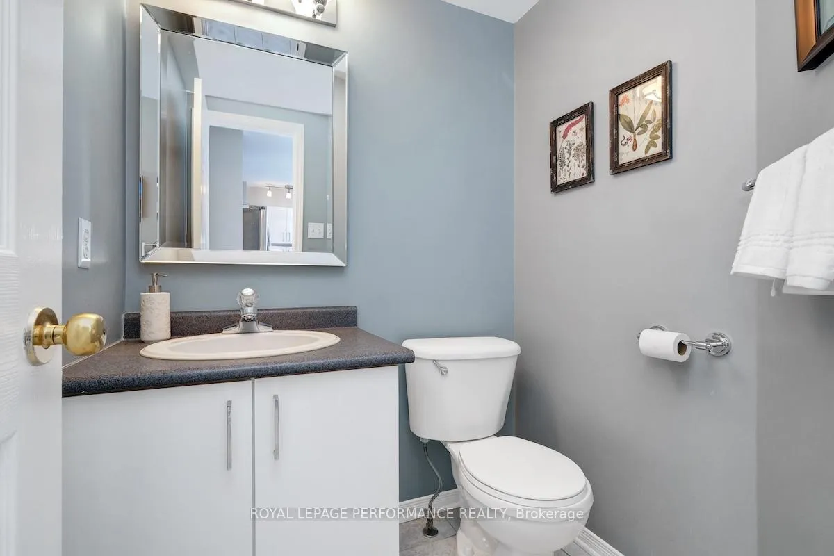 Photo 17 of 175 Arcola Private, Ottawa, Overbrook/Castle Heights — HOMEH