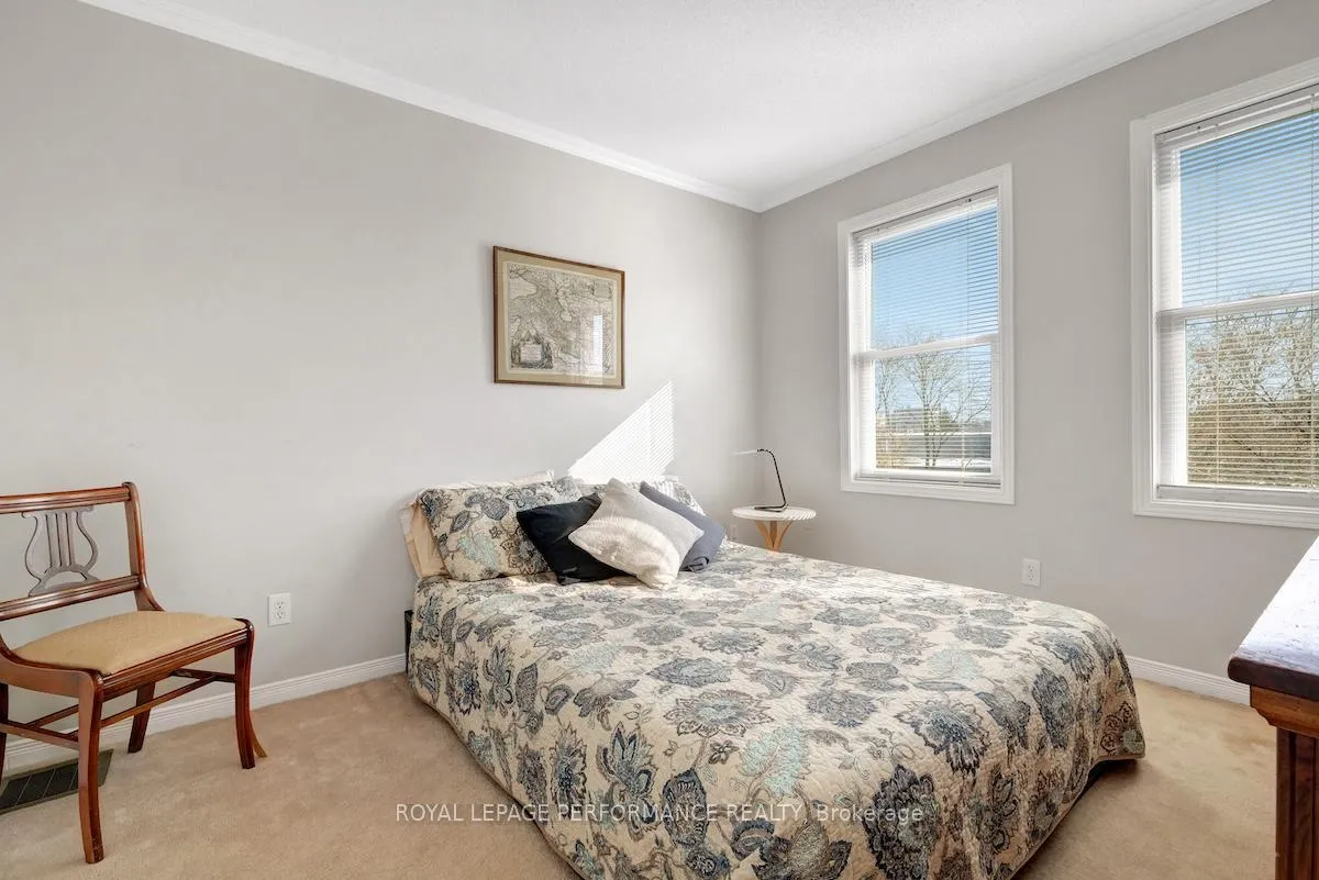 Photo 23 of 175 Arcola Private, Ottawa, Overbrook/Castle Heights — HOMEH
