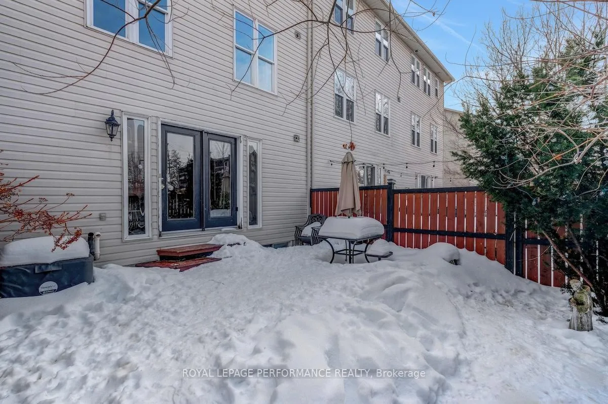 Photo 33 of 175 Arcola Private, Ottawa, Overbrook/Castle Heights — HOMEH