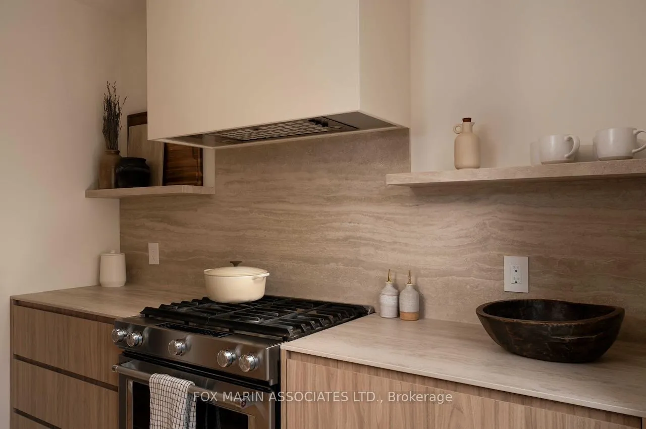 Photo 15 of 266 Roselawn Avenue, Toronto, Yonge-Eglinton — HOMEH