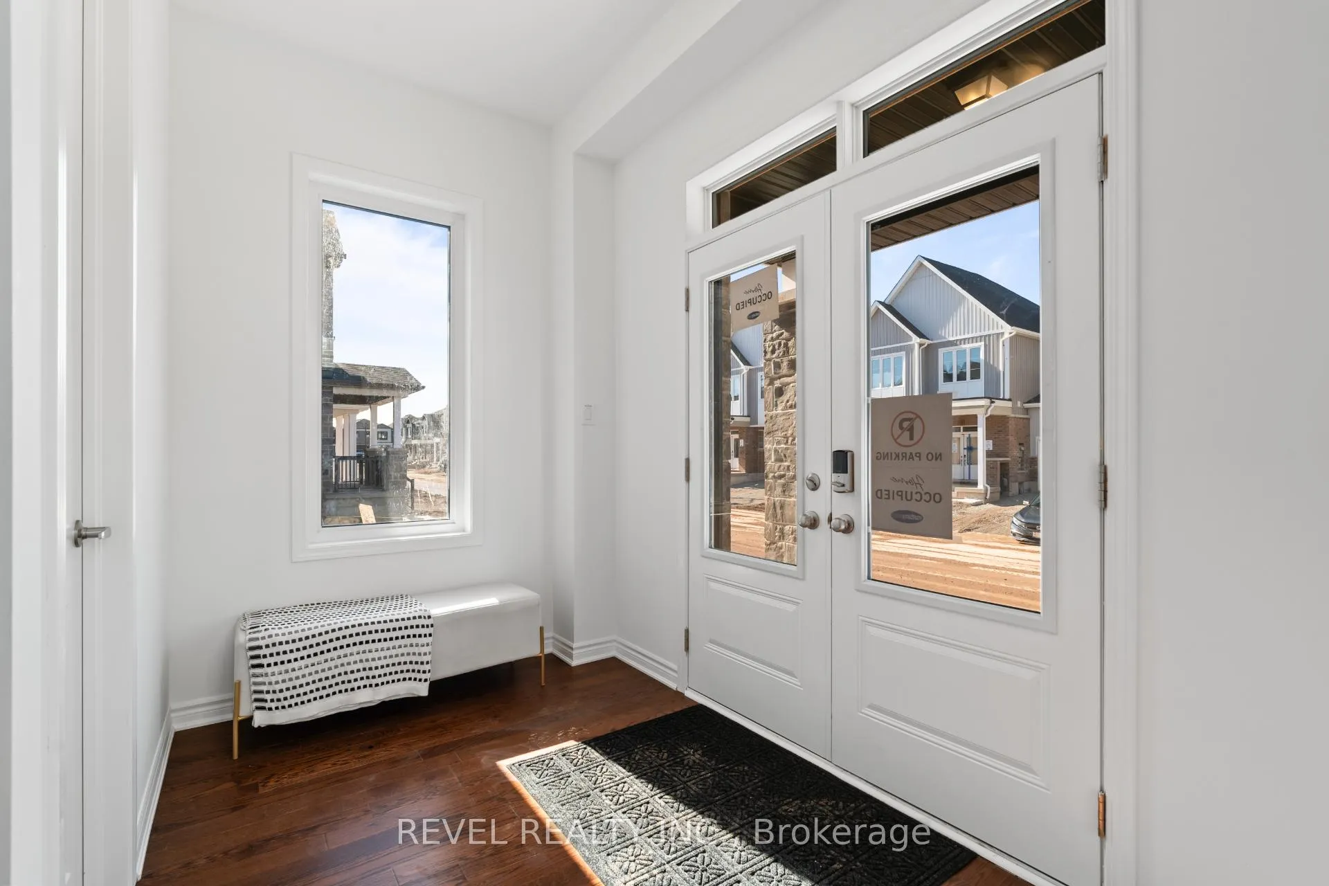 Photo 2 of 1367 Hearns Place, Milton, Bowes — HOMEH