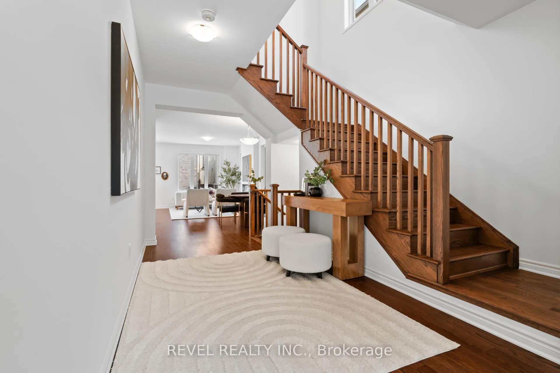 Photo 3 of 1367 Hearns Place, Milton, Bowes — HOMEH