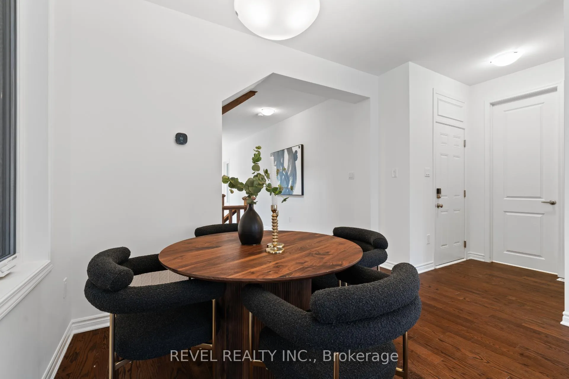Photo 6 of 1367 Hearns Place, Milton, Bowes — HOMEH
