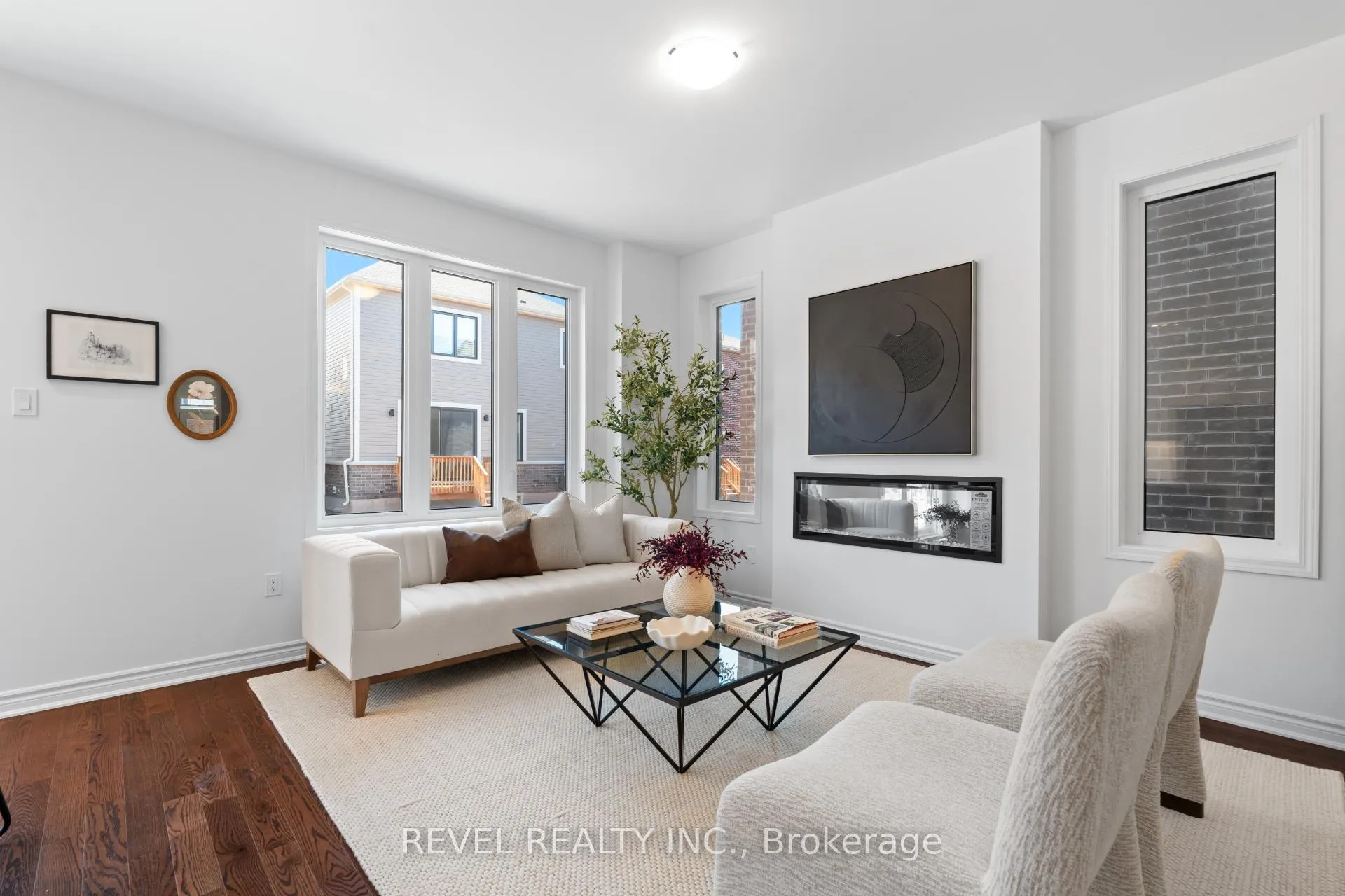 Photo 8 of 1367 Hearns Place, Milton, Bowes — HOMEH