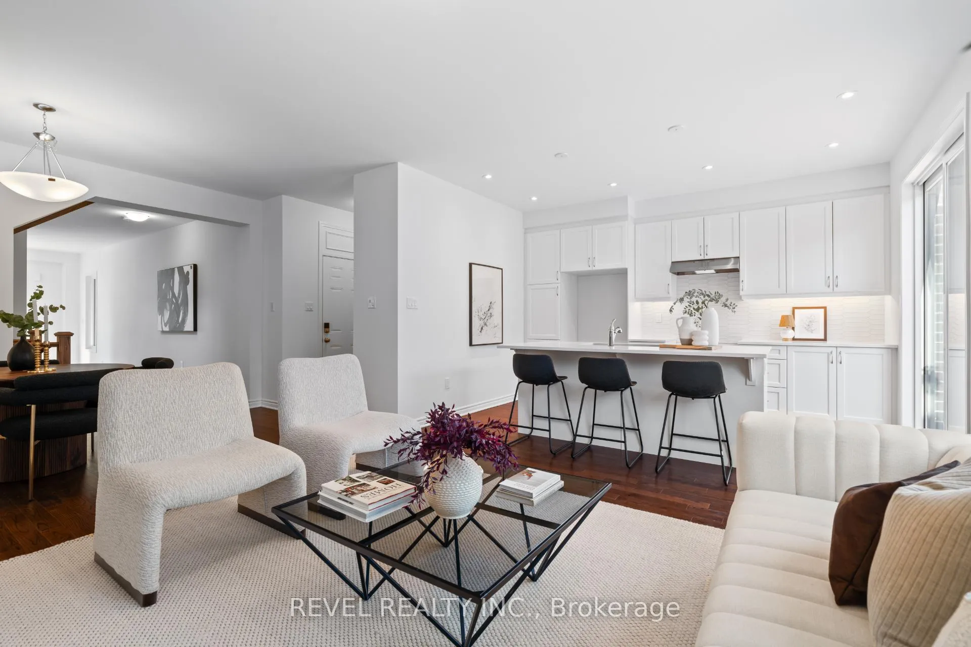 Photo 9 of 1367 Hearns Place, Milton, Bowes — HOMEH
