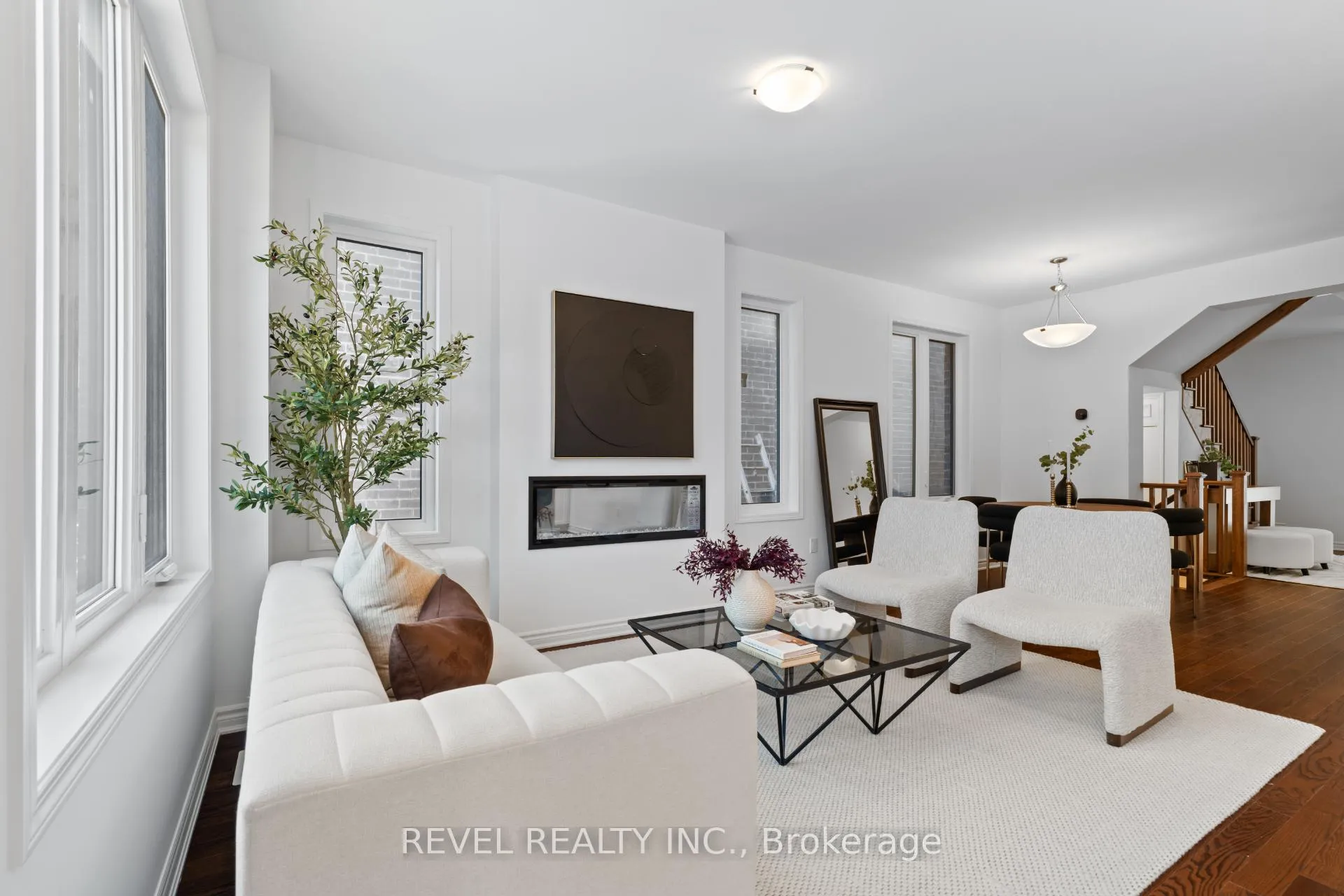 Photo 10 of 1367 Hearns Place, Milton, Bowes — HOMEH