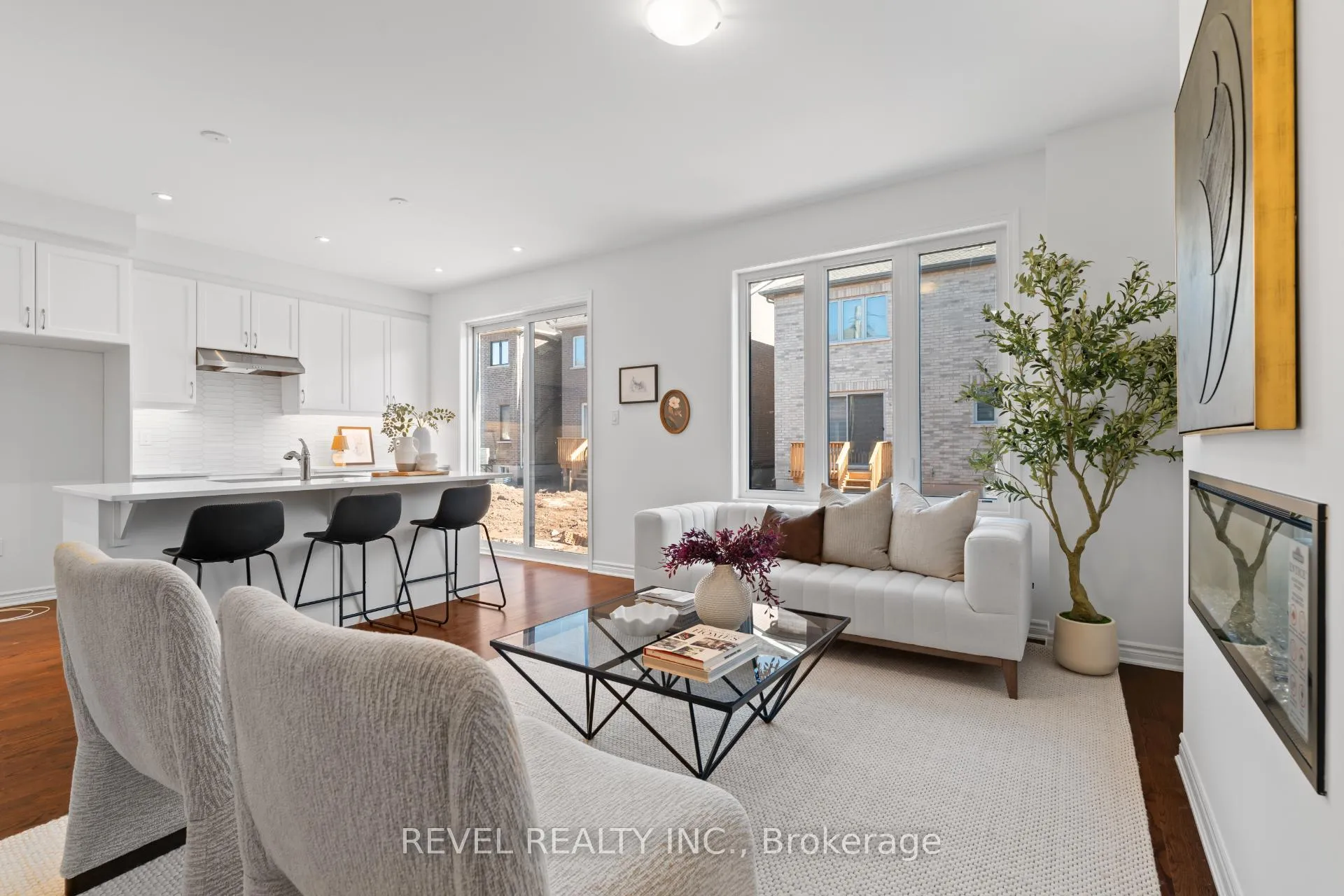 Photo 11 of 1367 Hearns Place, Milton, Bowes — HOMEH