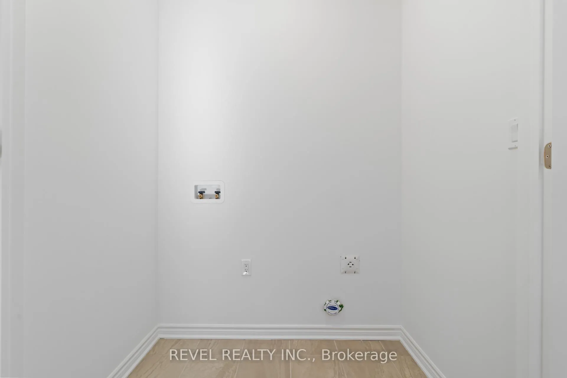 Photo 39 of 1367 Hearns Place, Milton, Bowes — HOMEH