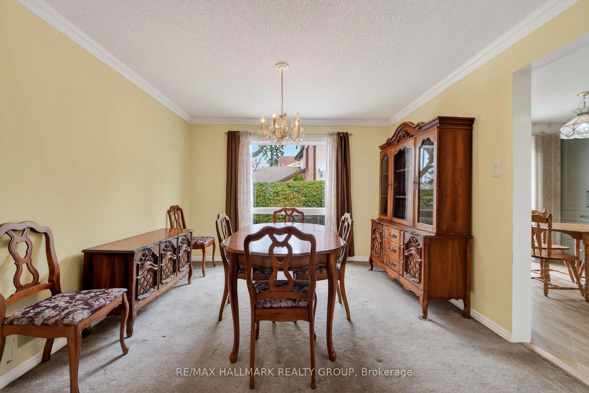 Photo 13 of 593 Du Buisson Crescent, Ottawa, Fallingbrook/Gardenway South — HOMEH