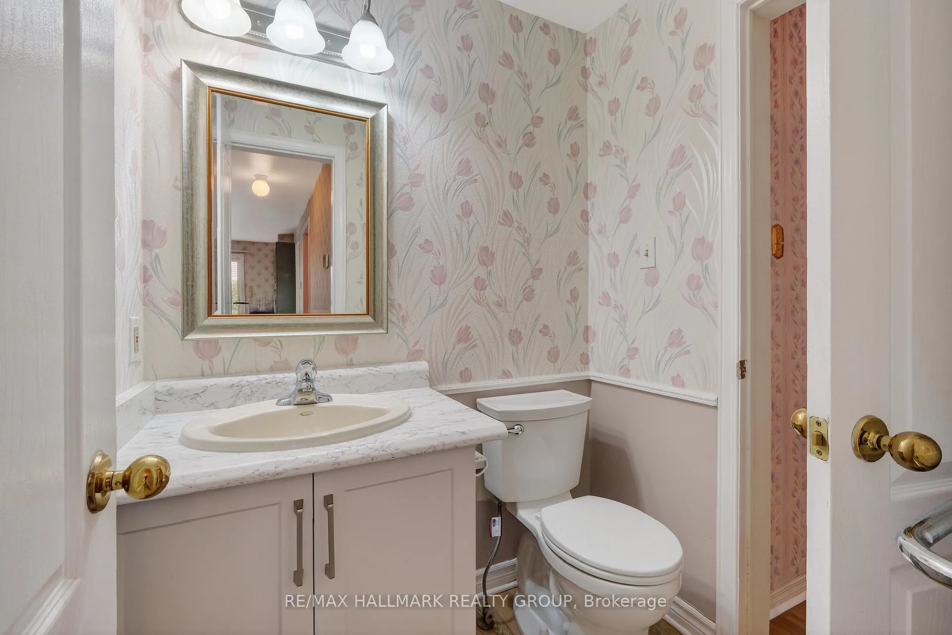 Photo 22 of 593 Du Buisson Crescent, Ottawa, Fallingbrook/Gardenway South — HOMEH