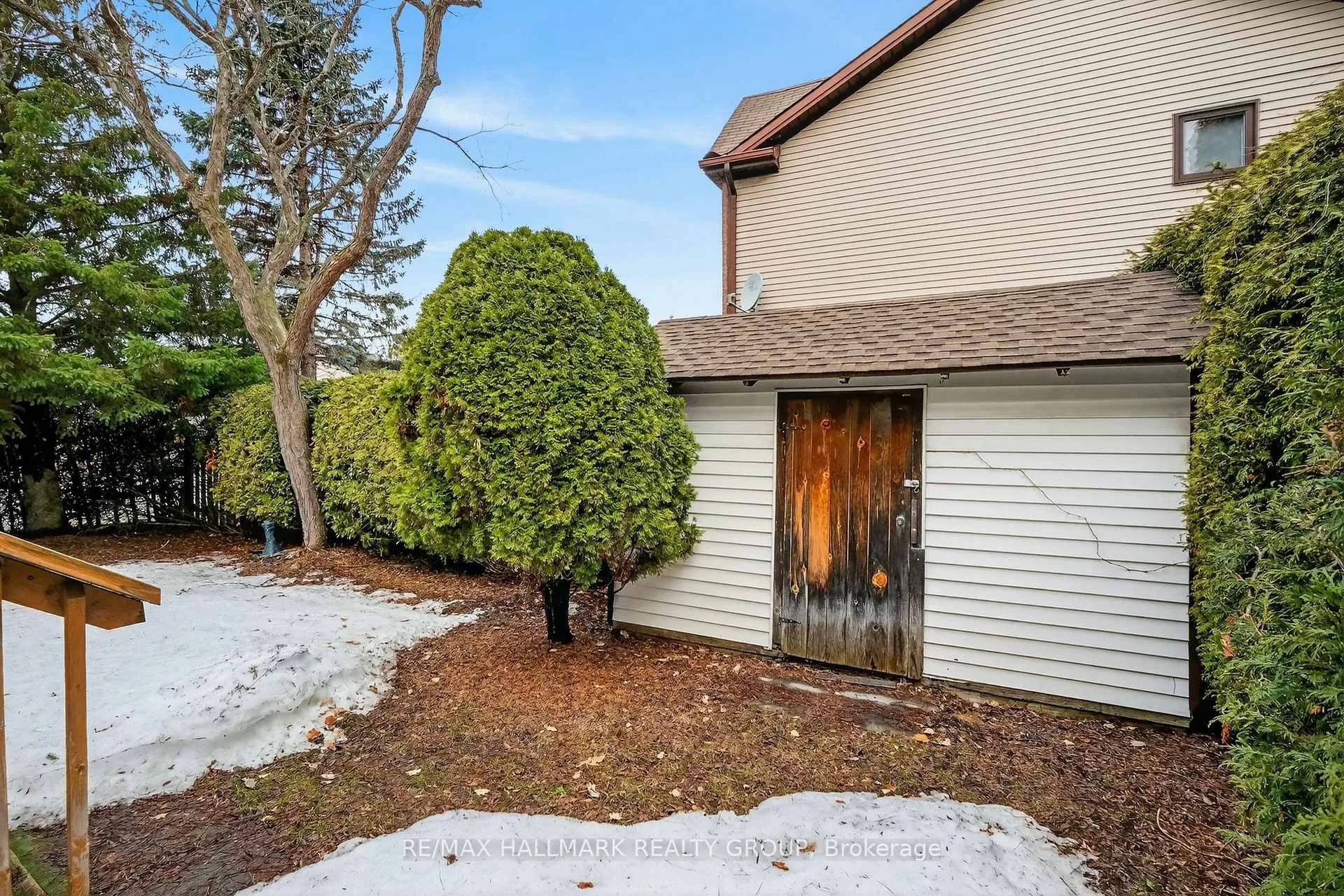 Photo 36 of 593 Du Buisson Crescent, Ottawa, Fallingbrook/Gardenway South — HOMEH