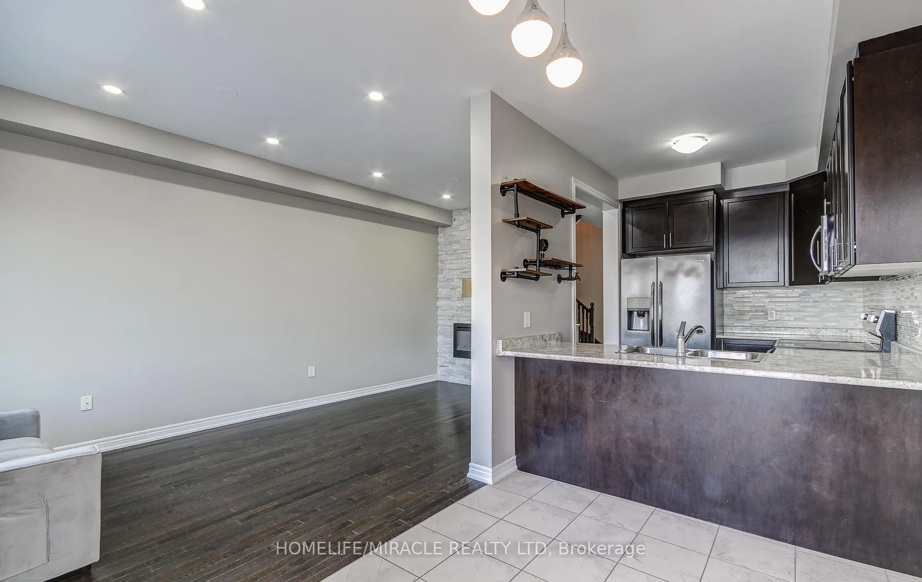 Photo 22 of 30 Davenfield Circle, Brampton, Brampton East — HOMEH