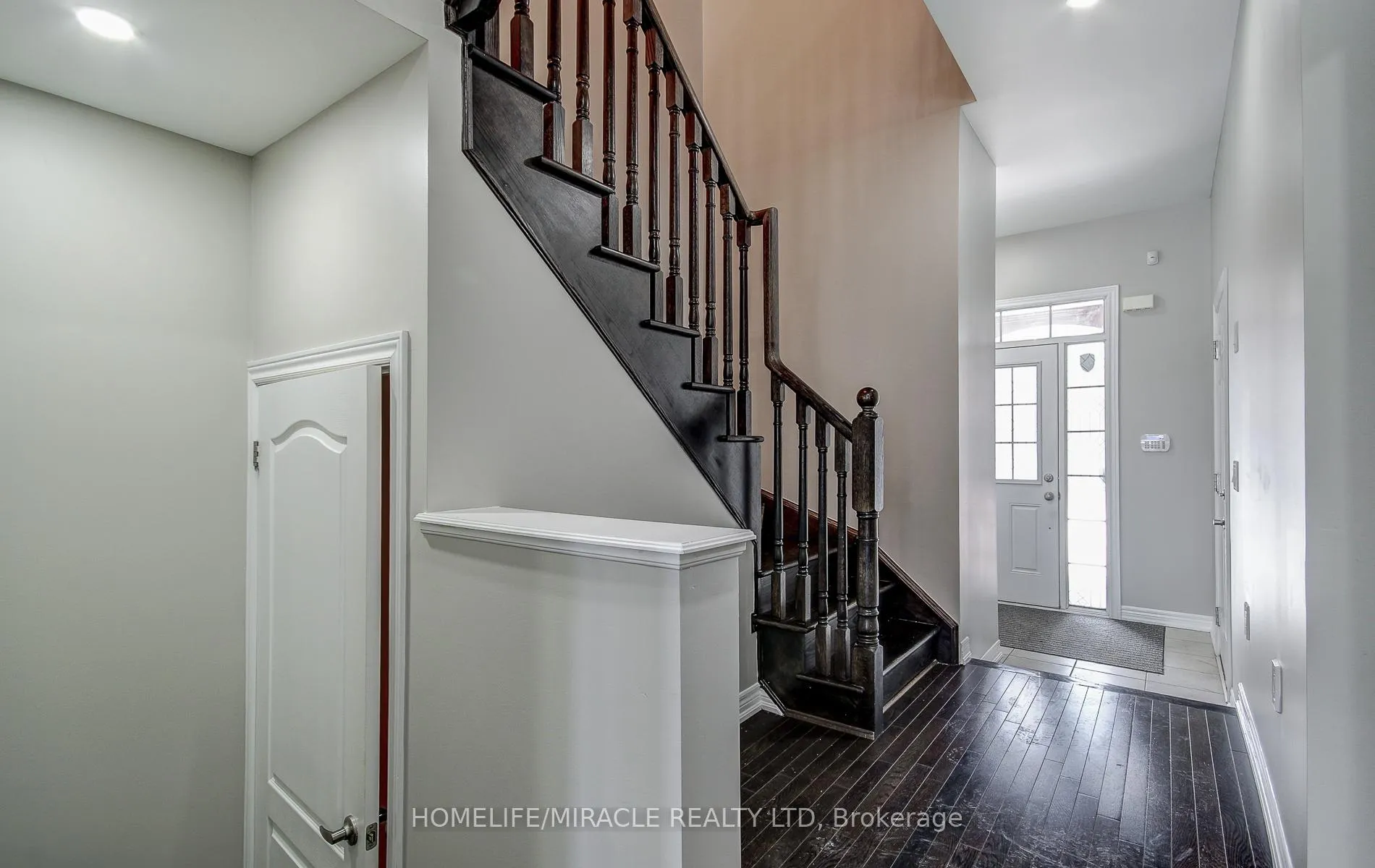 Photo 25 of 30 Davenfield Circle, Brampton, Brampton East — HOMEH