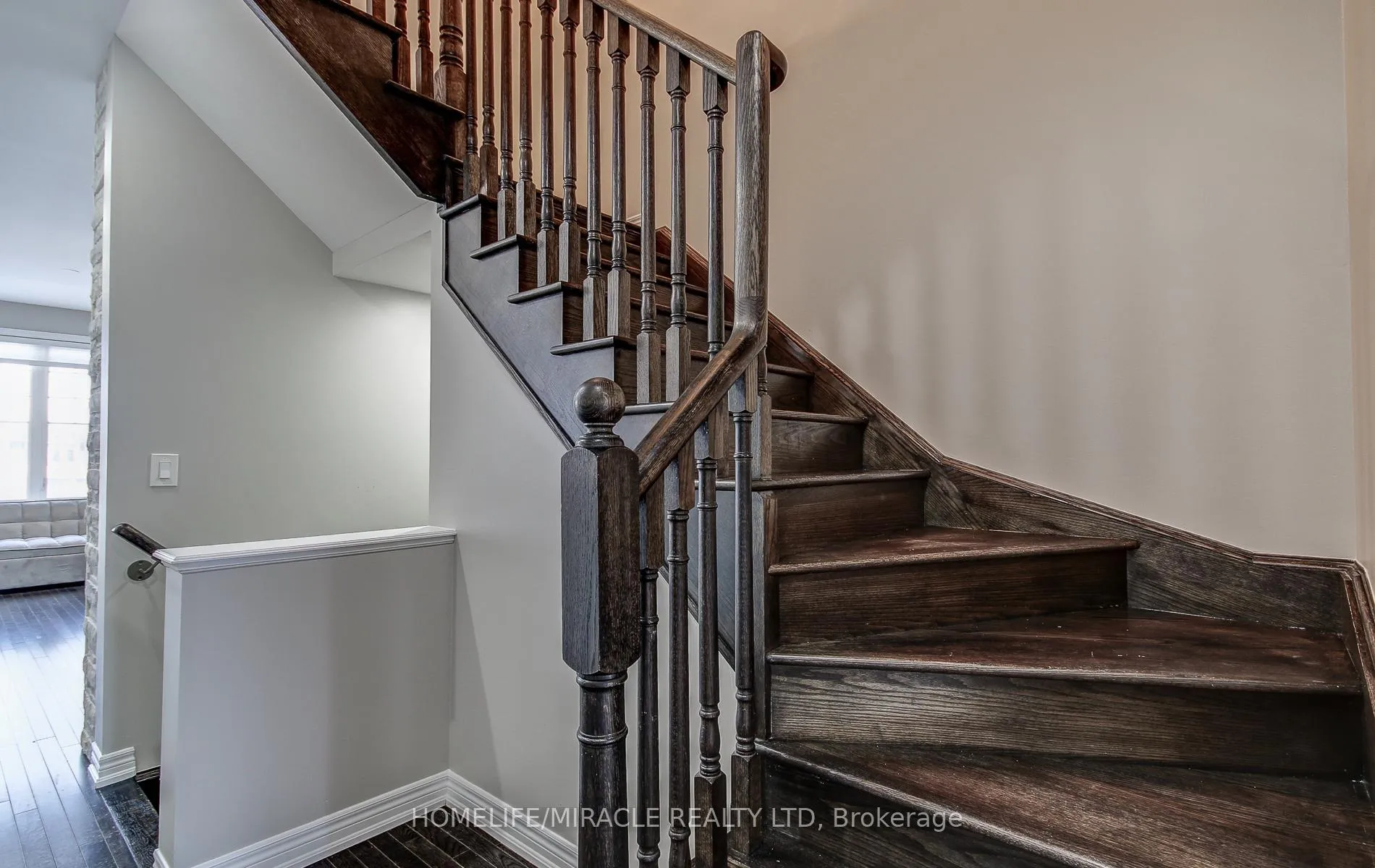 Photo 26 of 30 Davenfield Circle, Brampton, Brampton East — HOMEH