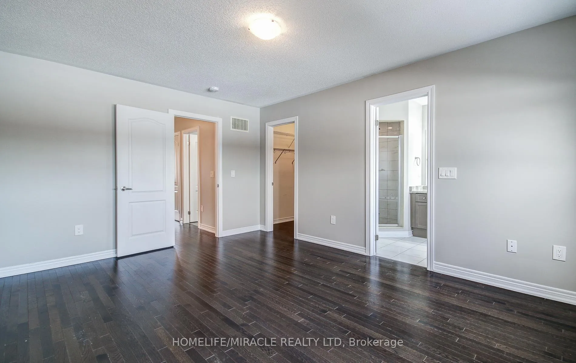 Photo 29 of 30 Davenfield Circle, Brampton, Brampton East — HOMEH
