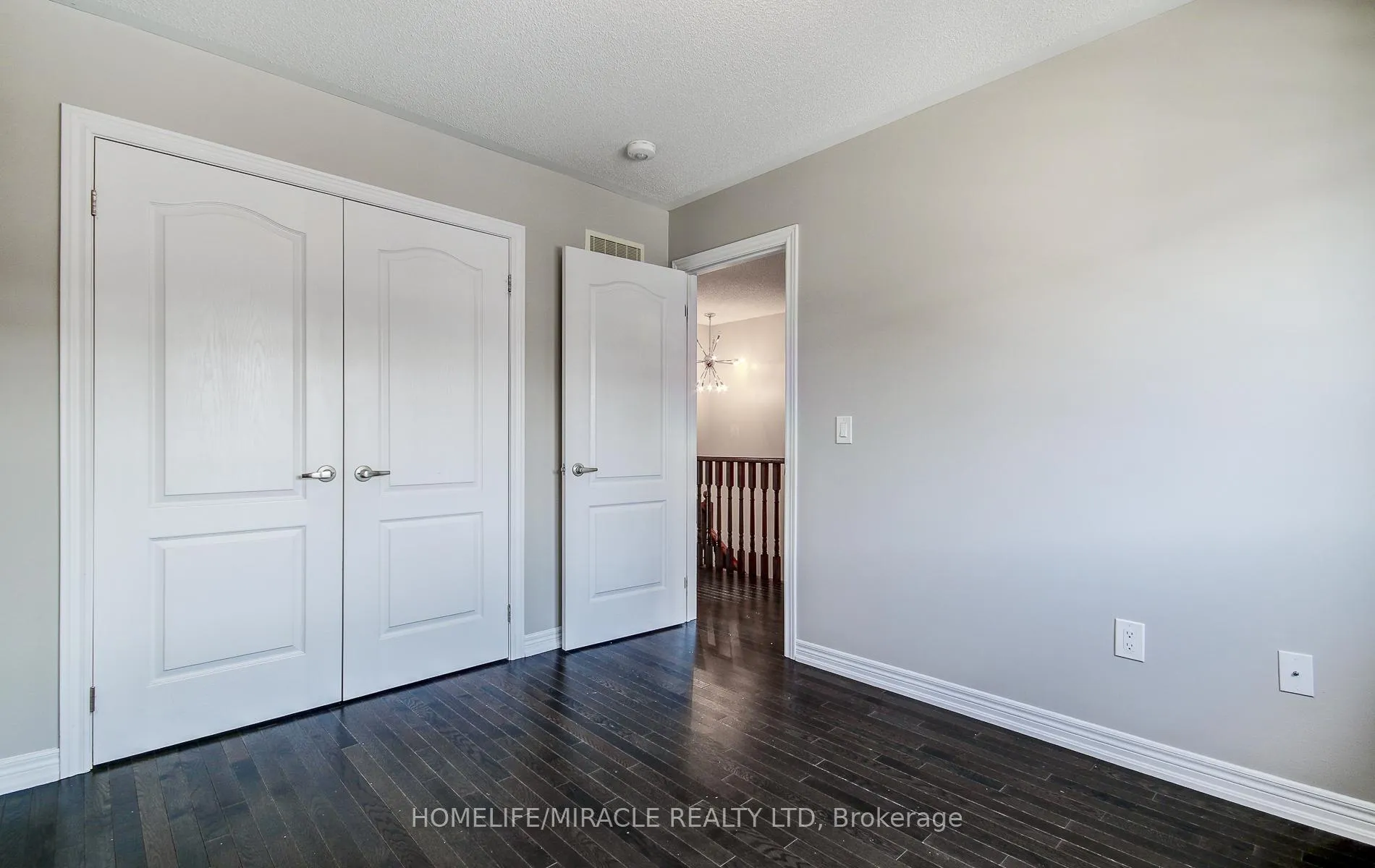 Photo 37 of 30 Davenfield Circle, Brampton, Brampton East — HOMEH